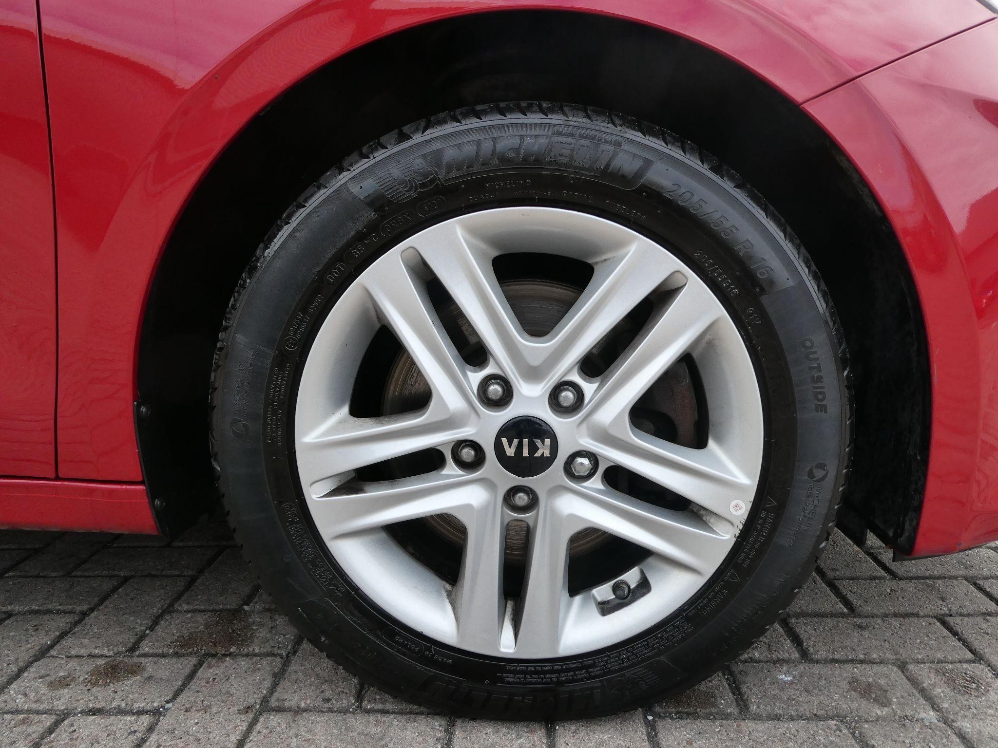 Kia Ceed Image 9