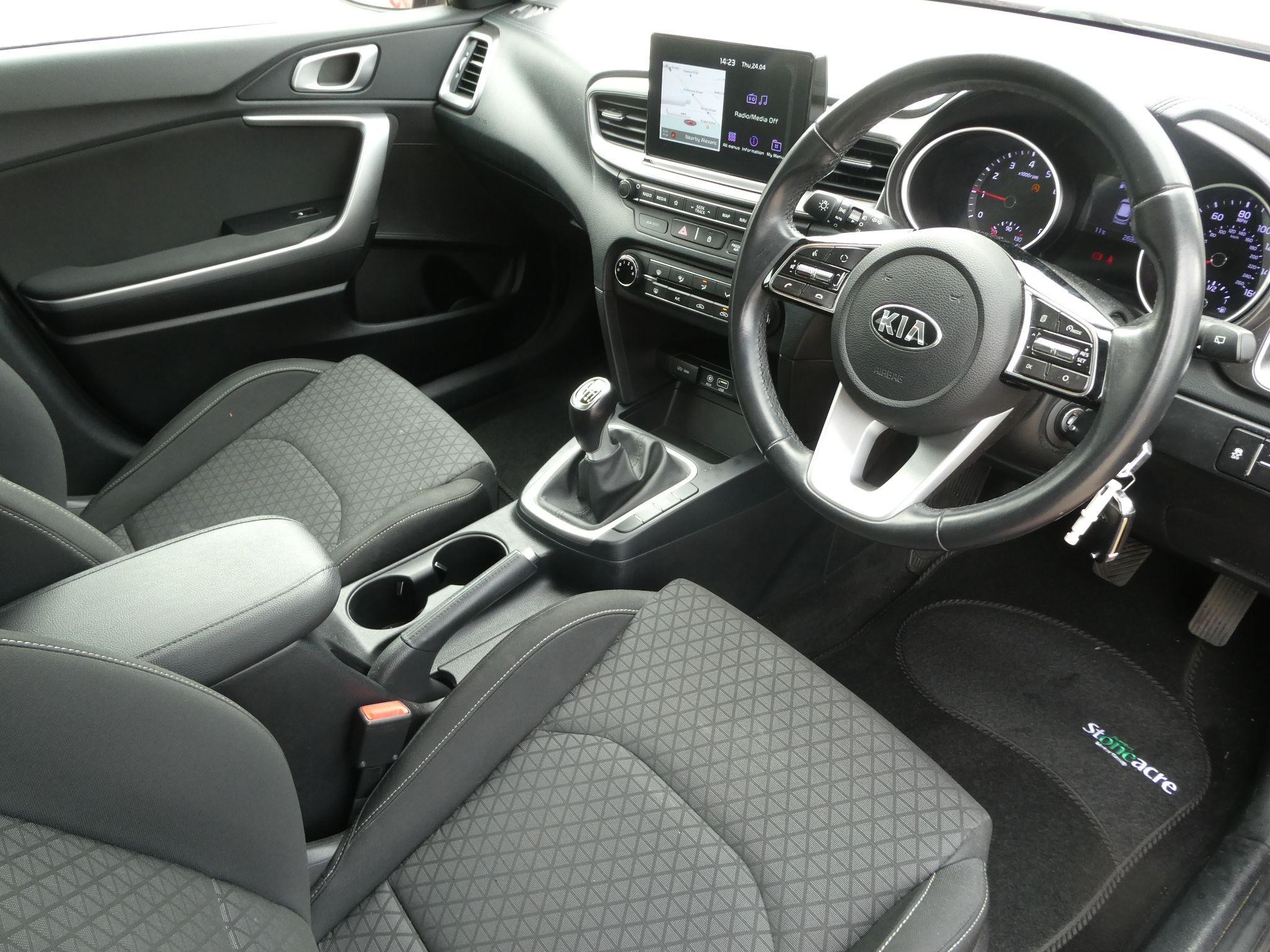 Kia Ceed Image 11