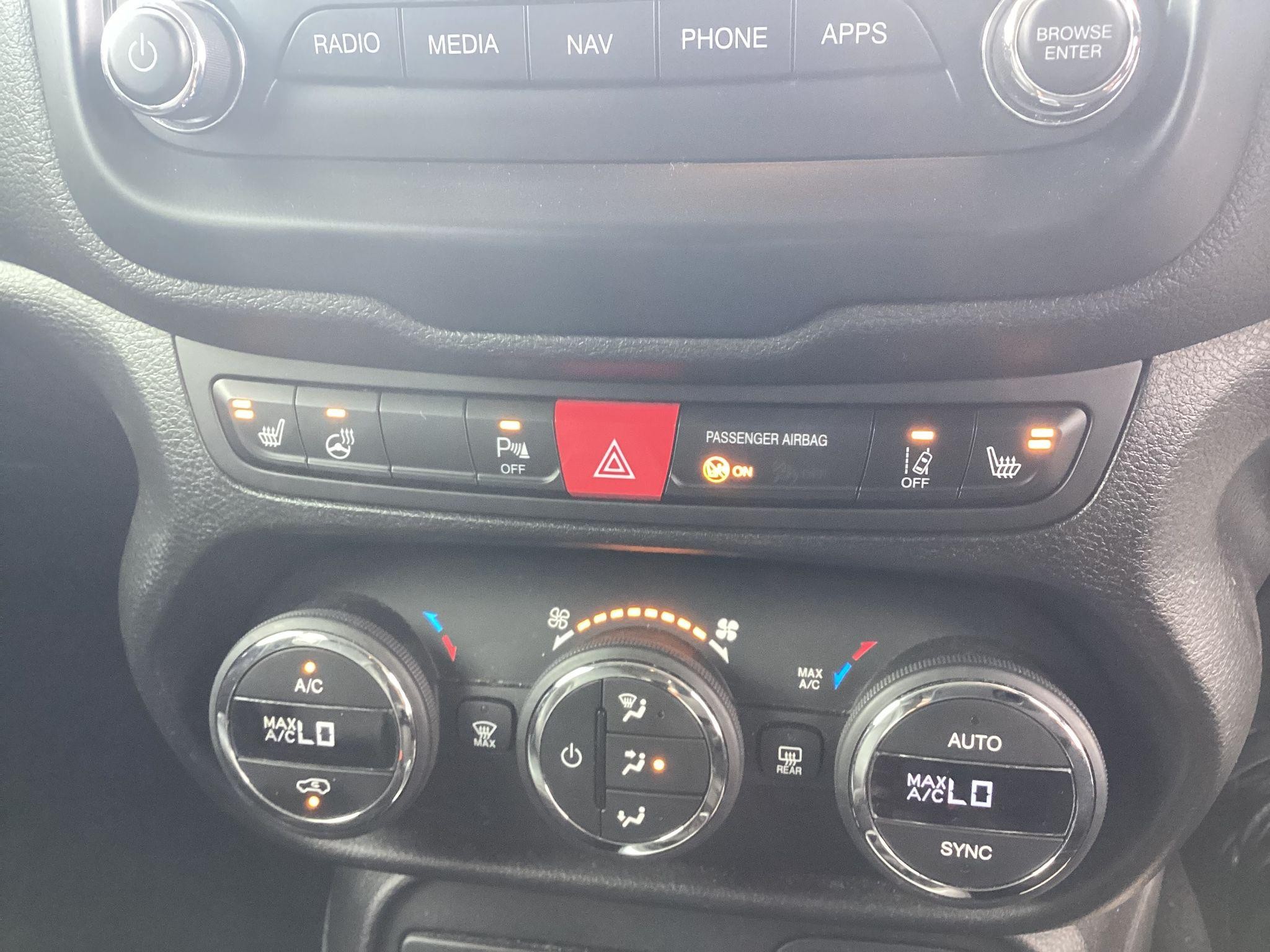 Jeep Renegade Image 22