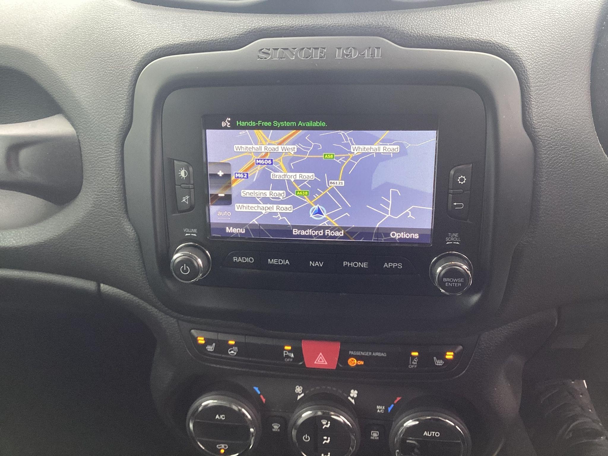 Jeep Renegade Image 24