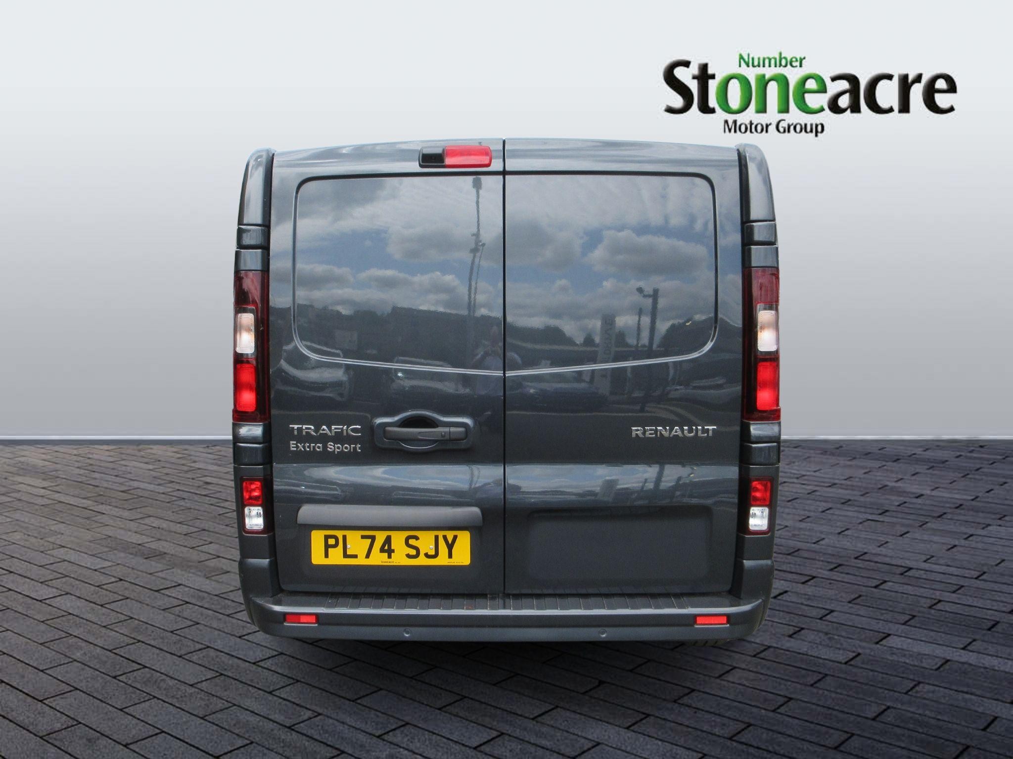 Renault Trafic Image 8