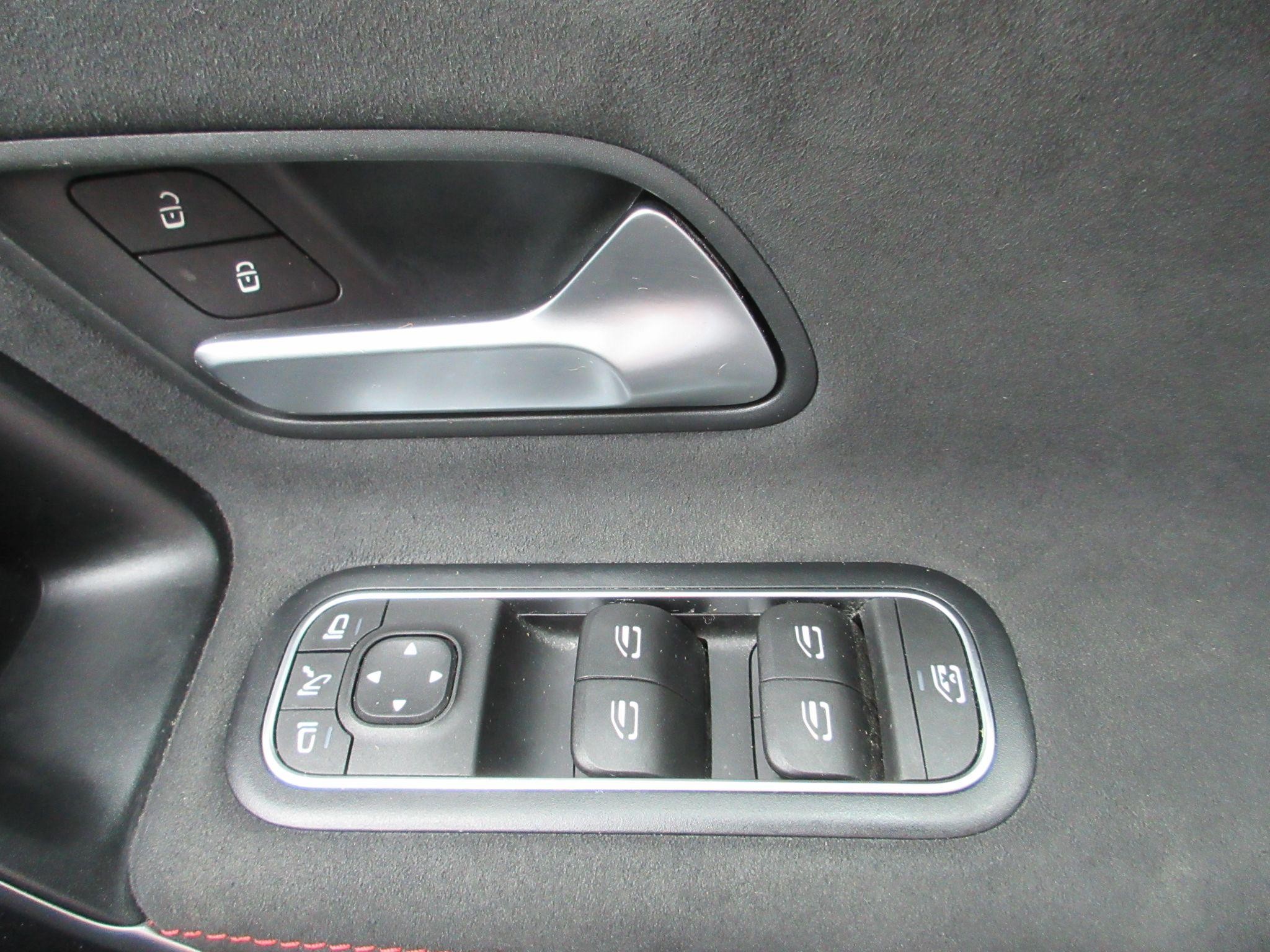Mercedes-Benz A-Class Image 23