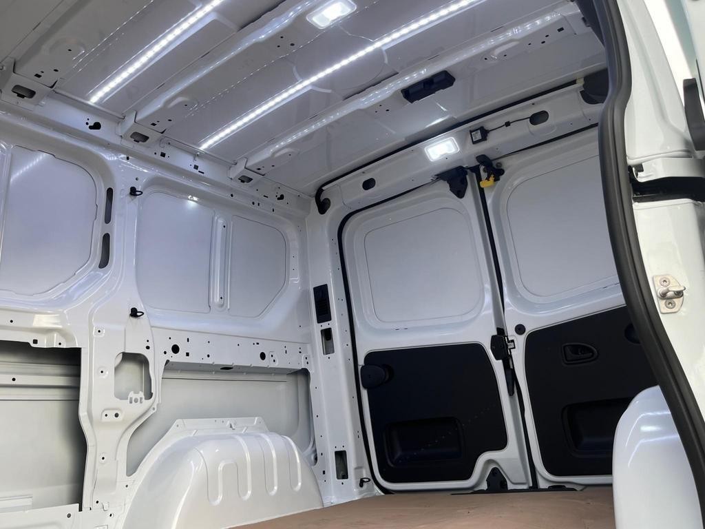 Nissan Primastar Image 19