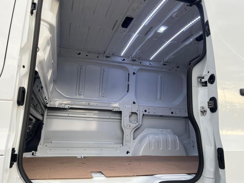 Nissan Primastar Image 20