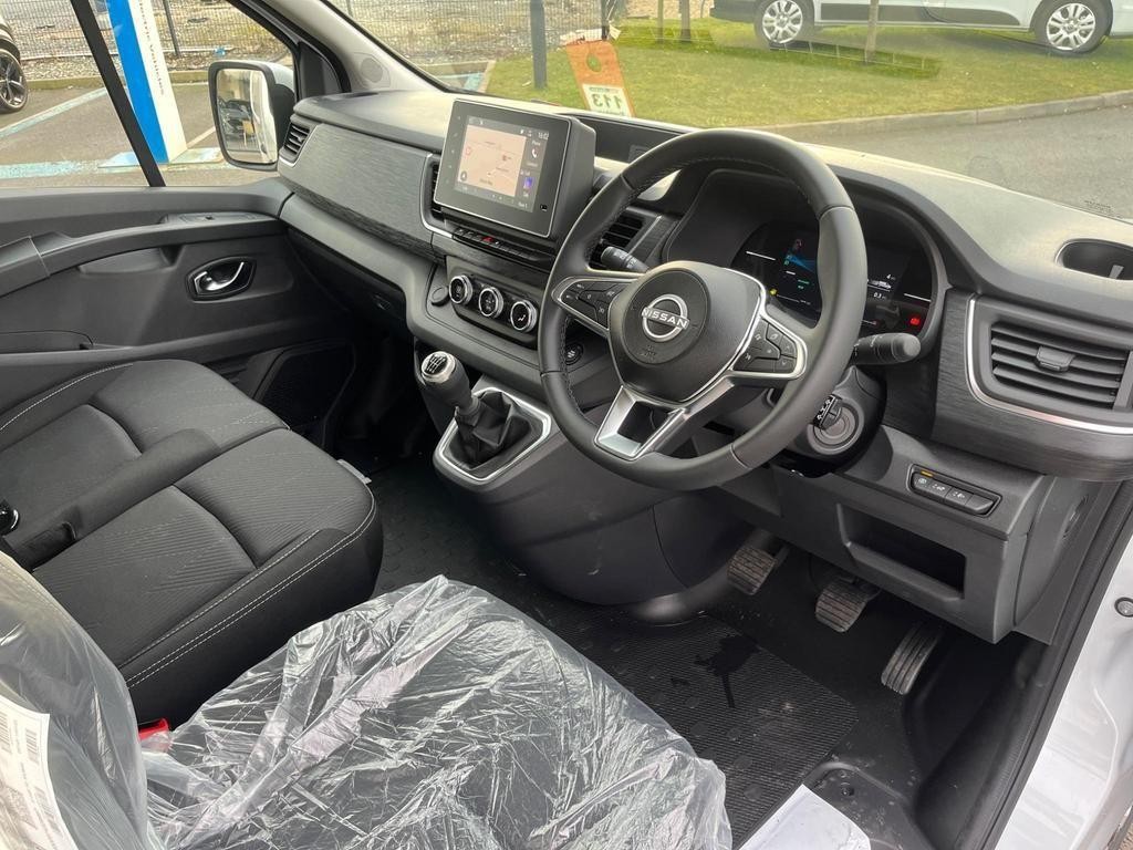 Nissan Primastar Image 22