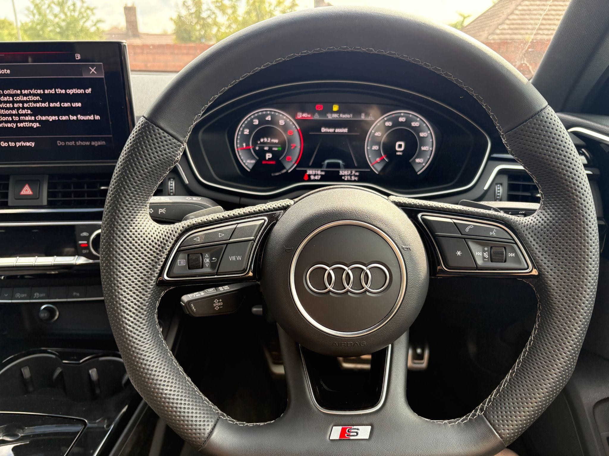 Audi A4 Avant Image 9