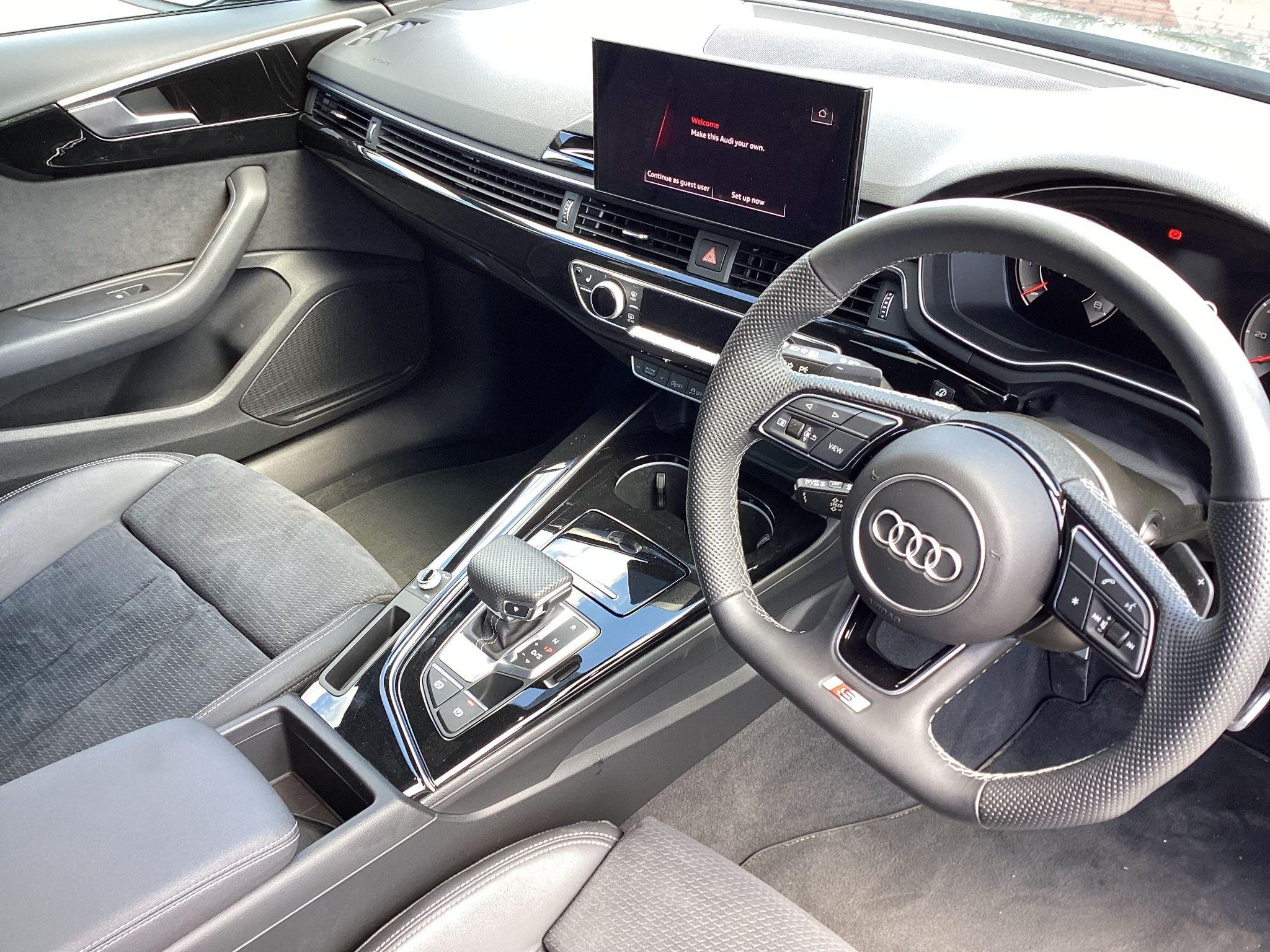 Audi A4 Avant Image 18