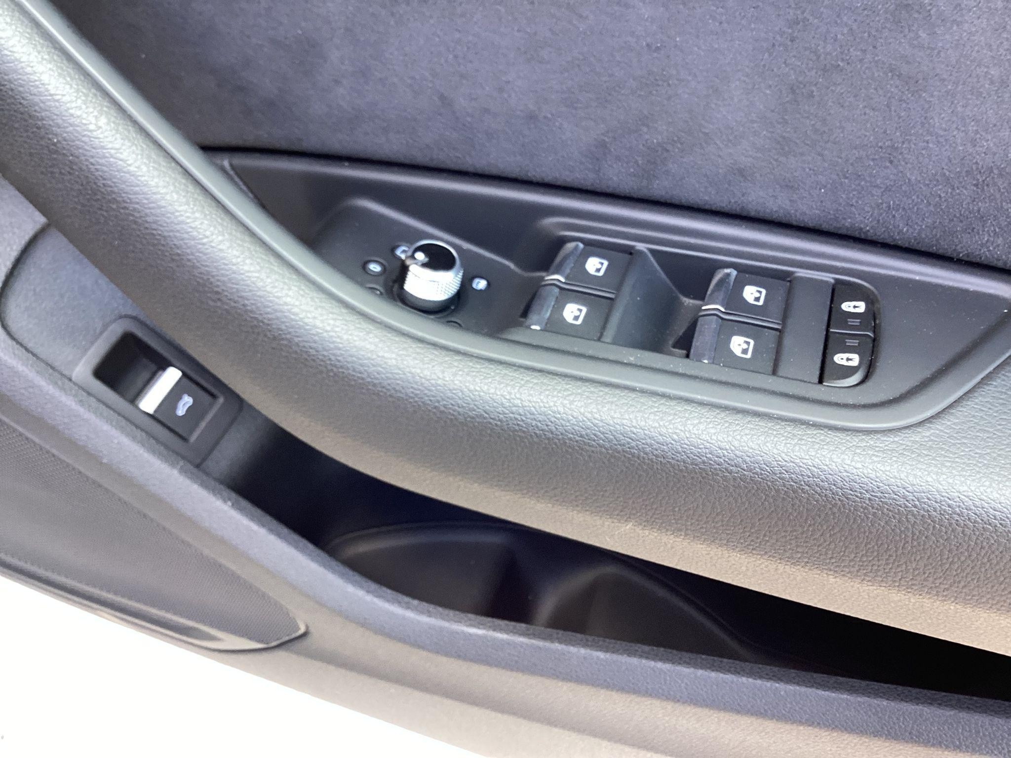 Audi A4 Avant Image 19