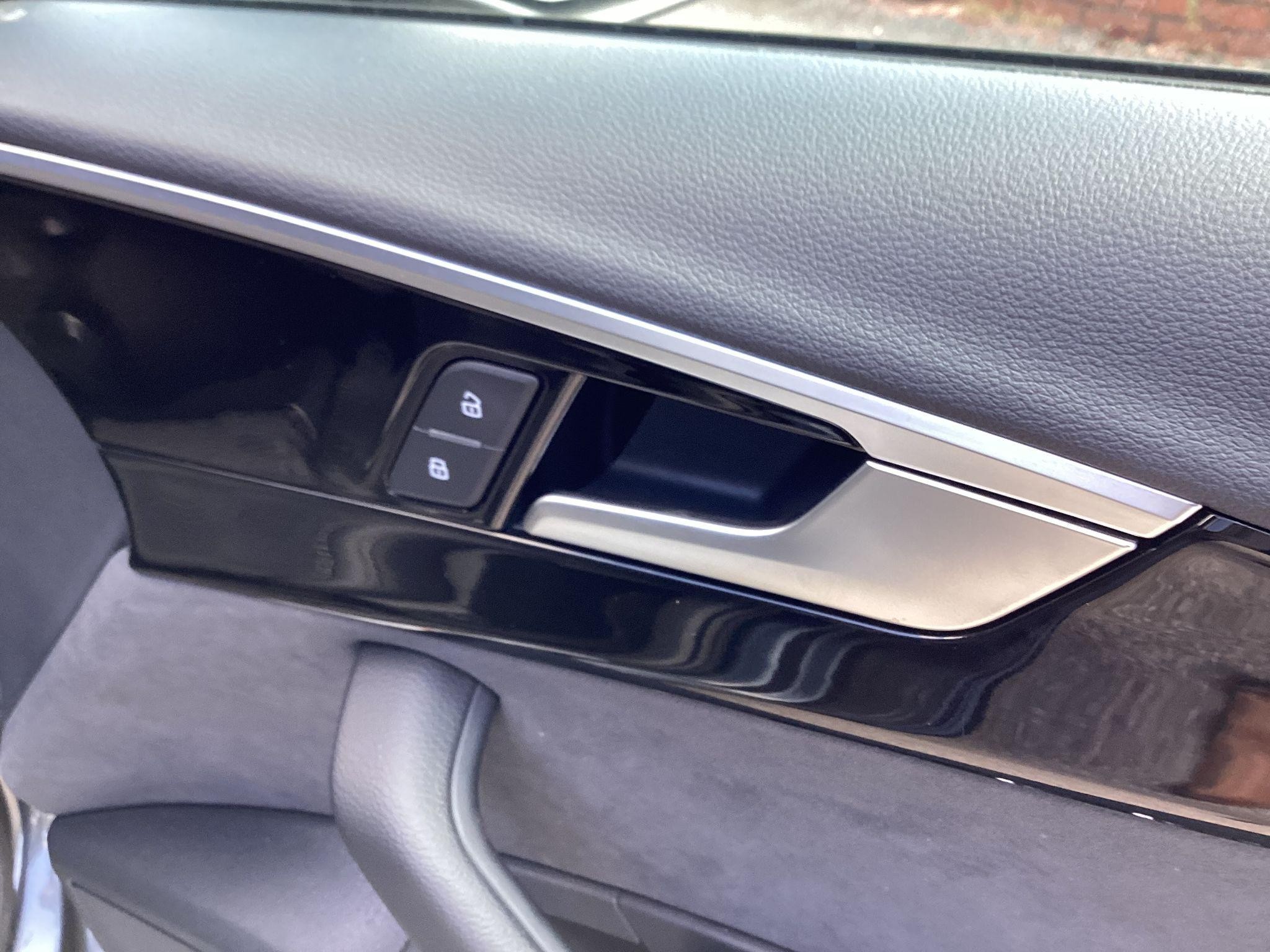 Audi A4 Avant Image 20