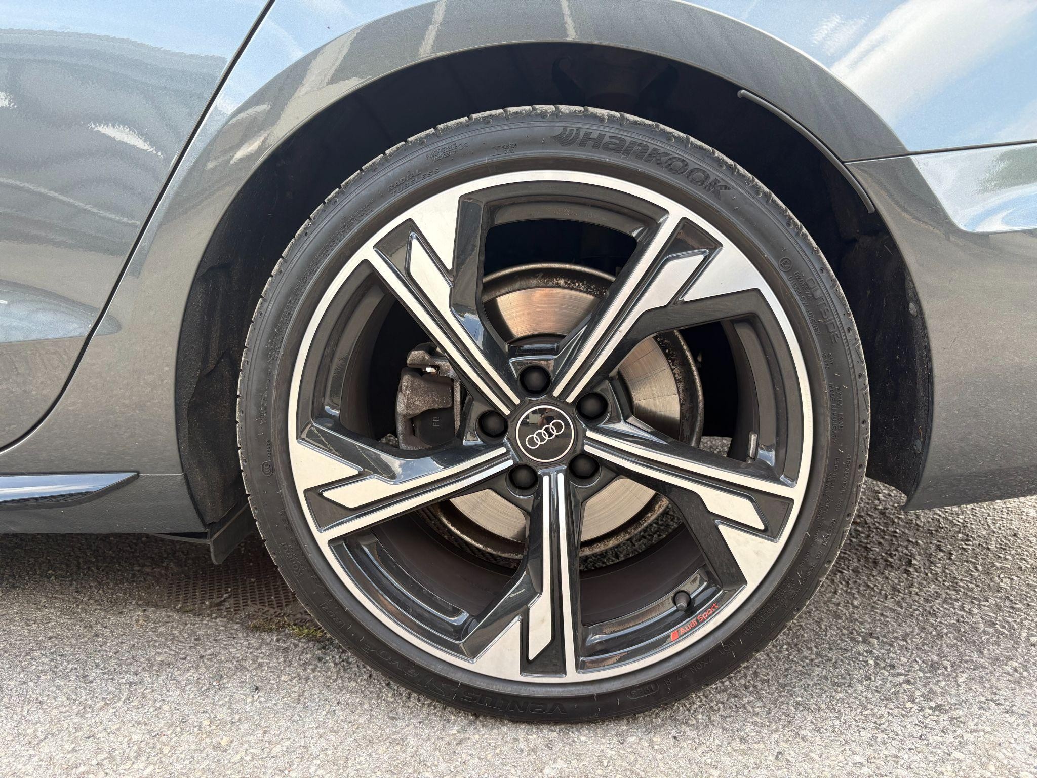 Audi A4 Avant Image 33