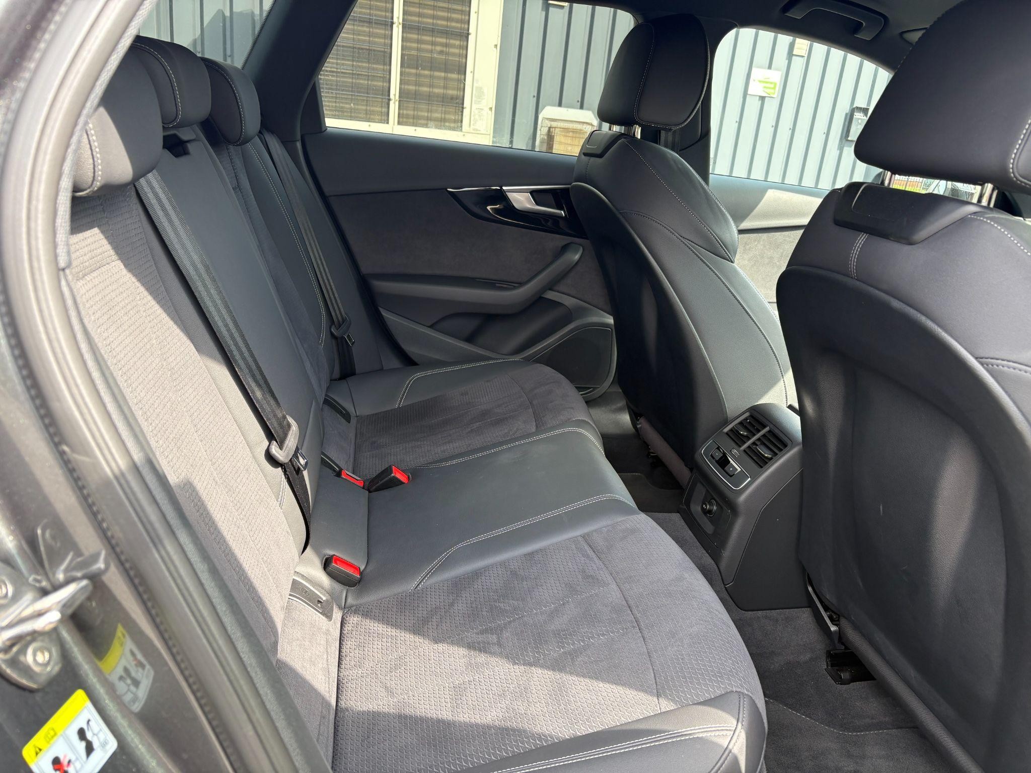 Audi A4 Avant Image 34