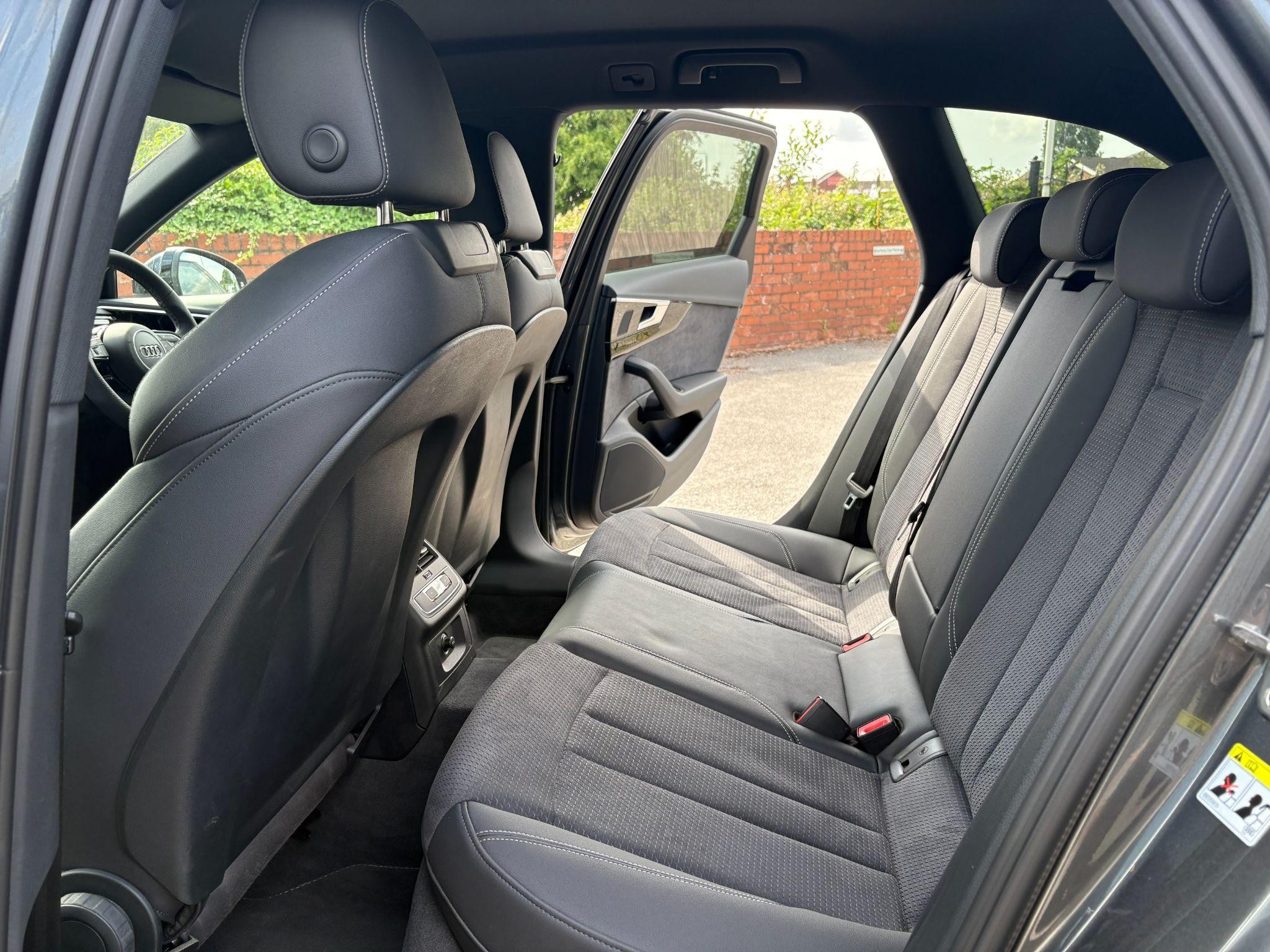 Audi A4 Avant Image 37