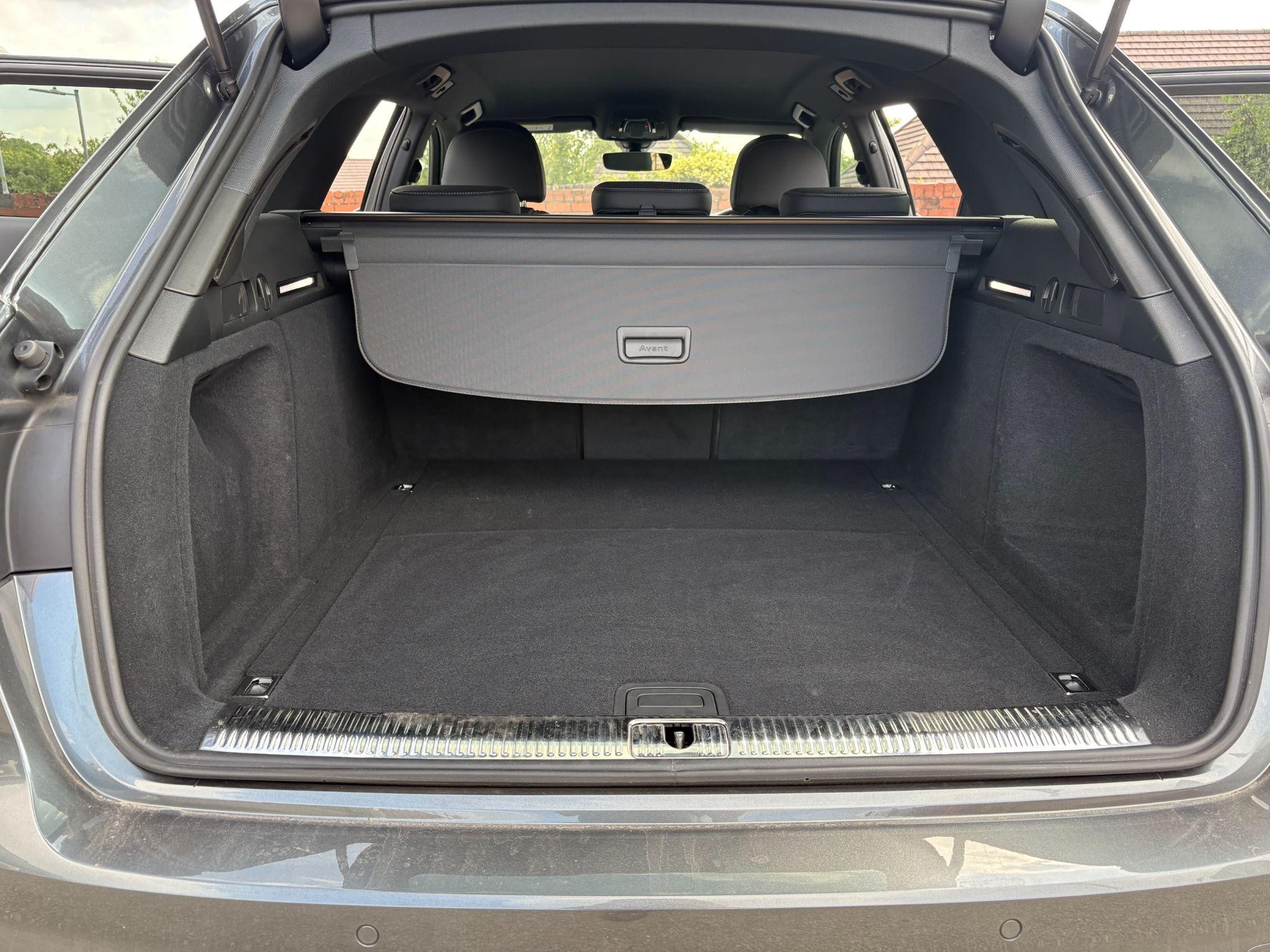 Audi A4 Avant Image 38