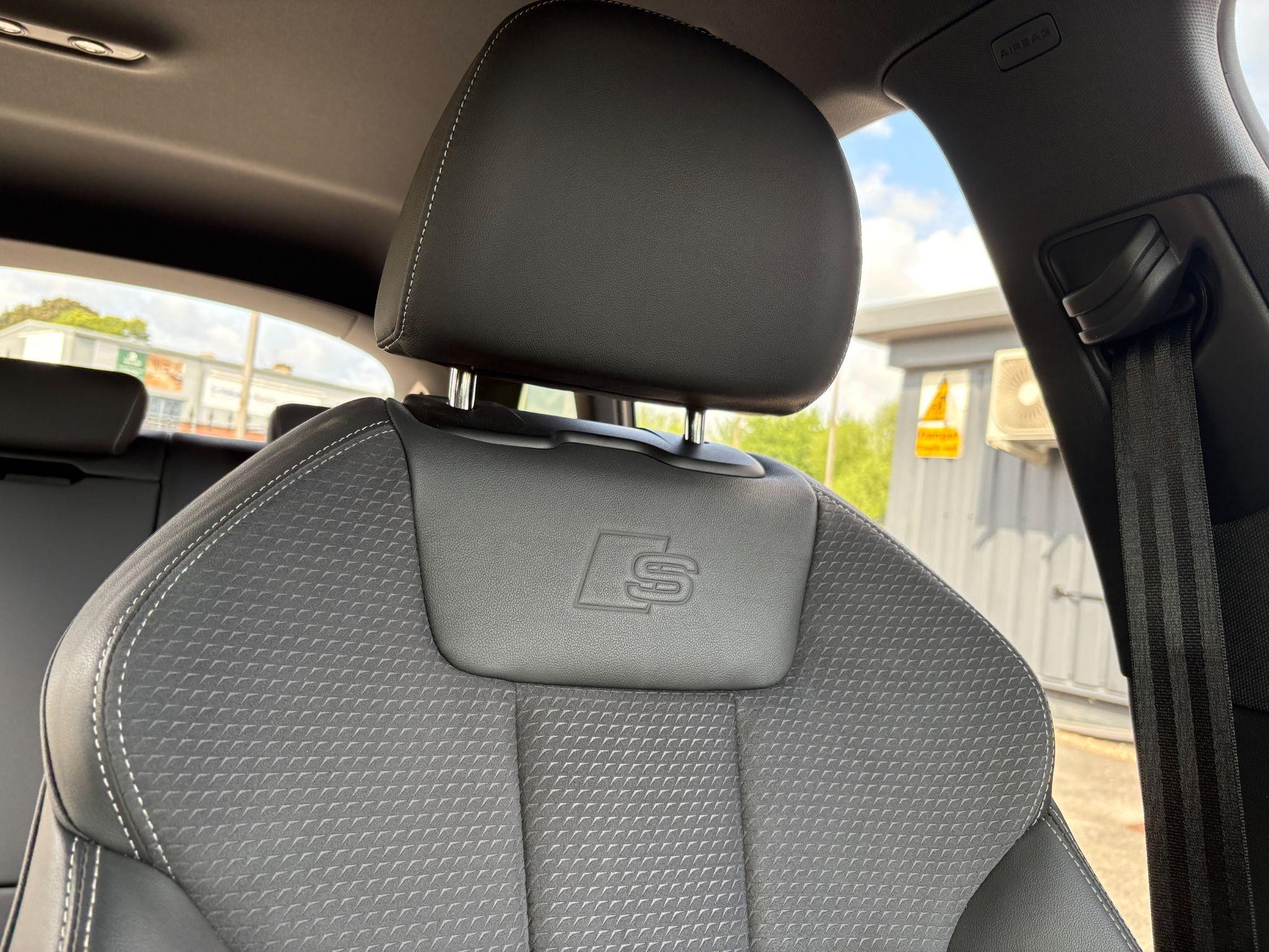 Audi A4 Avant Image 43