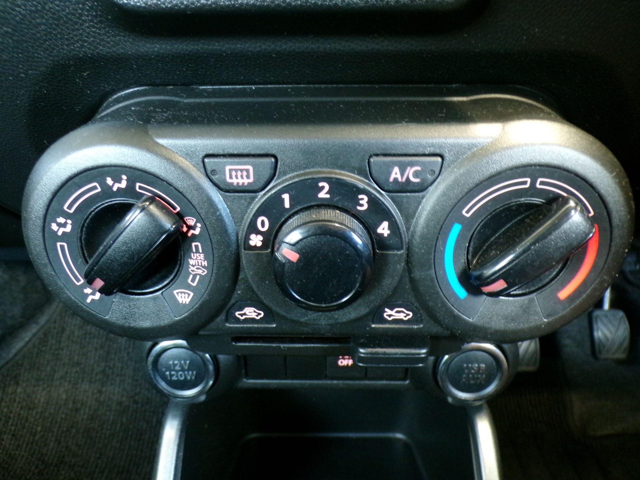 Suzuki Ignis Image 30