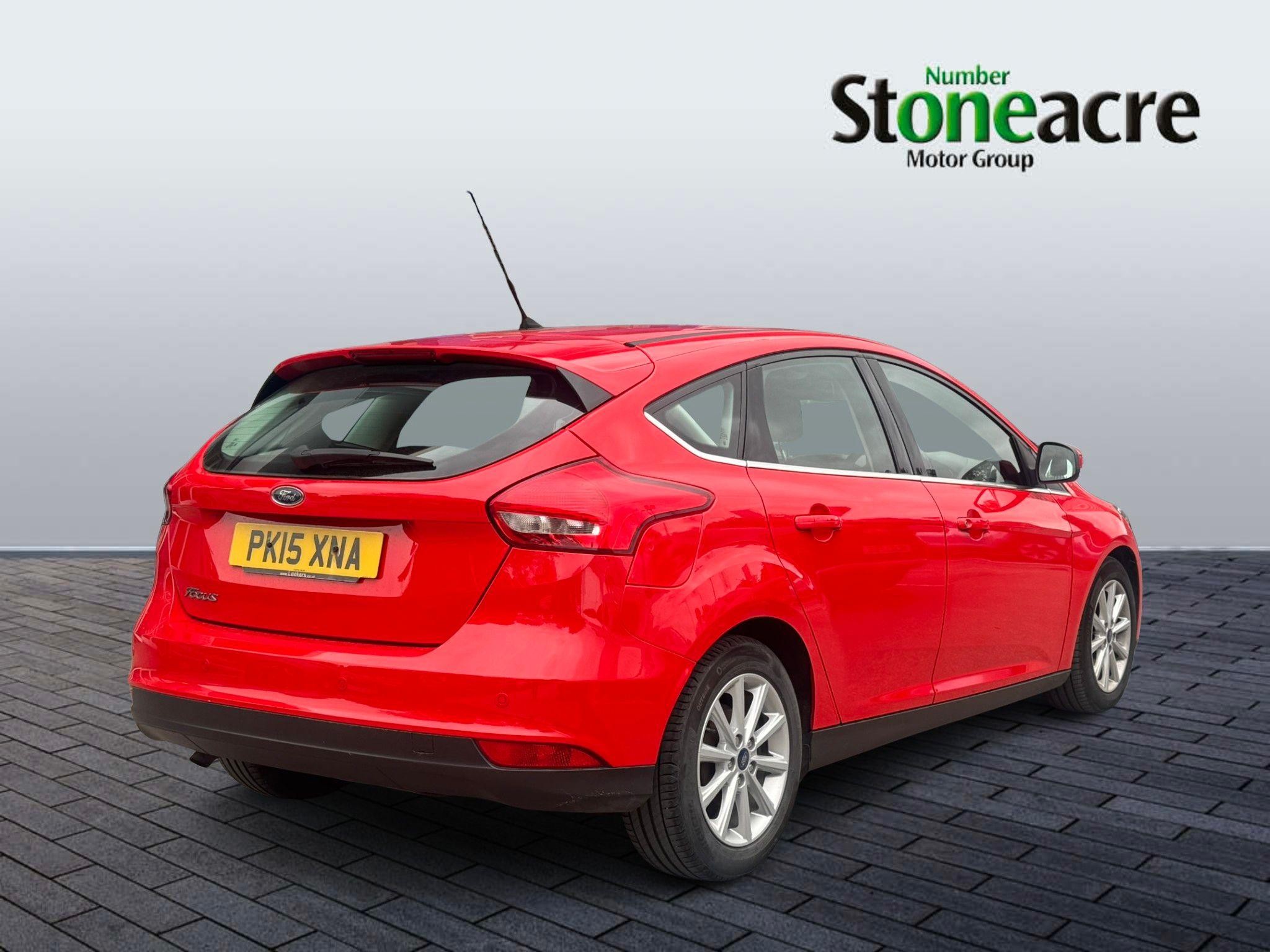 Ford Focus Image 8