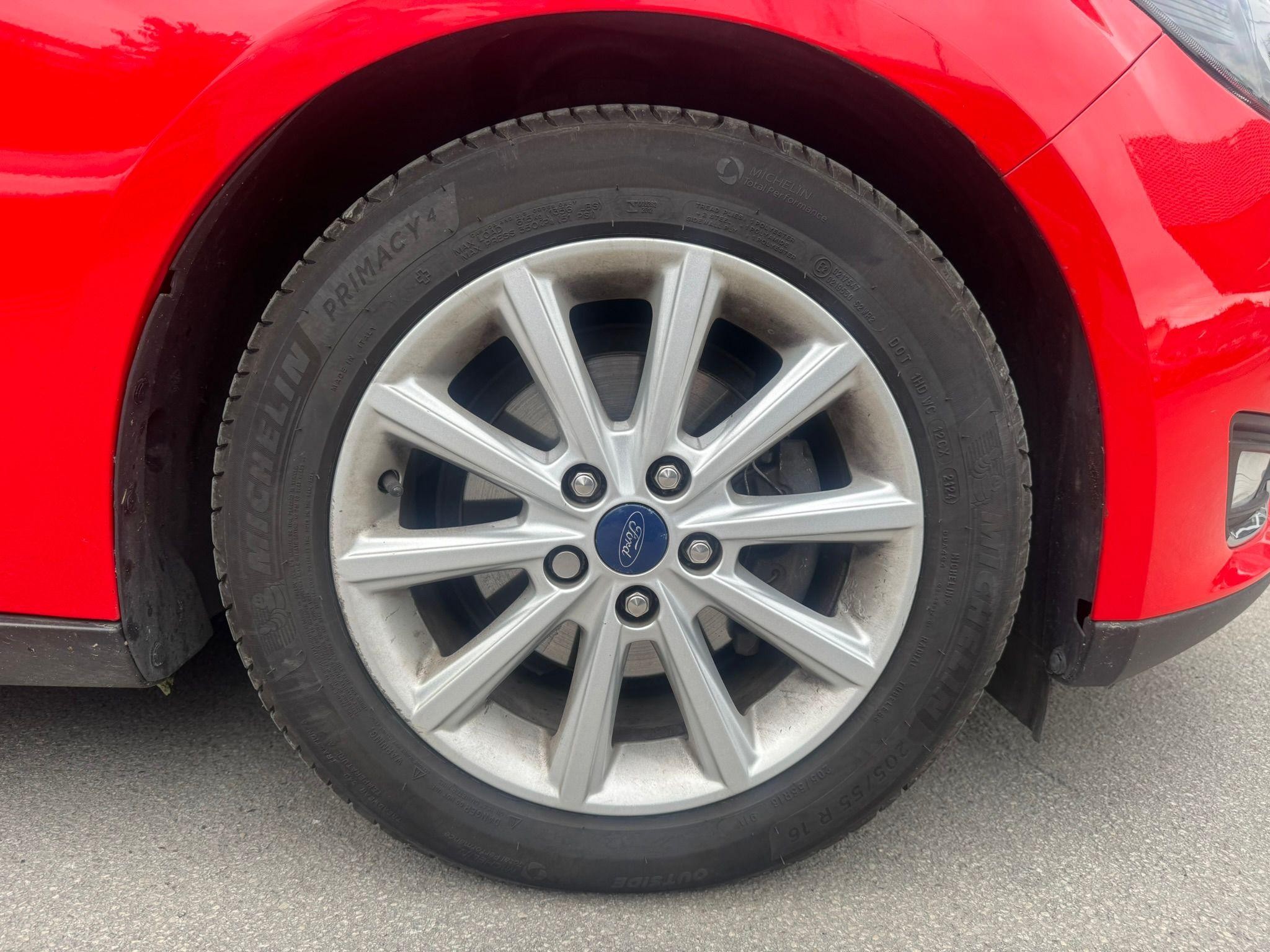 Ford Focus Image 13