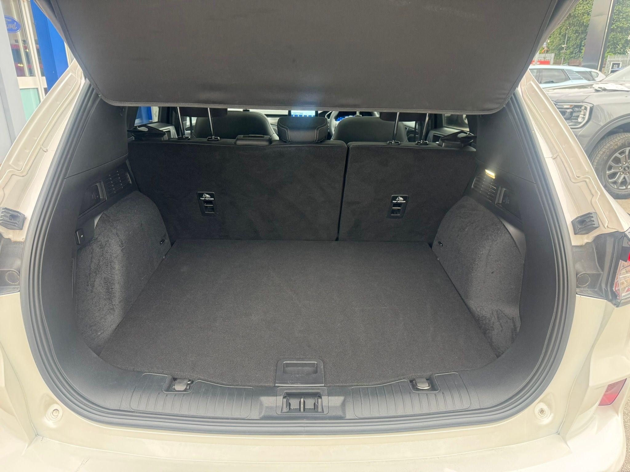 Ford Kuga Image 16