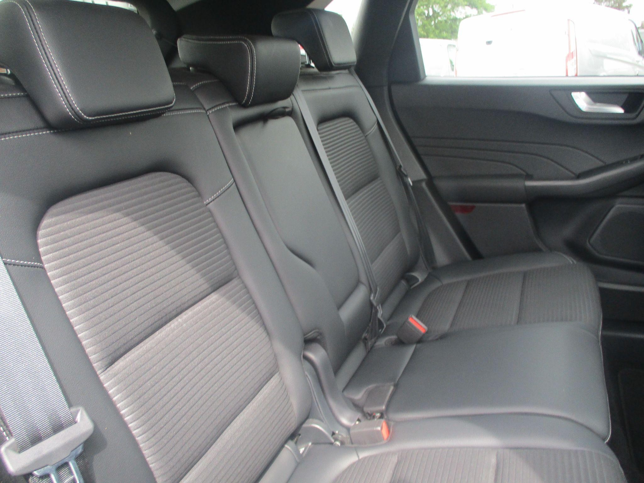 Ford Kuga Image 19
