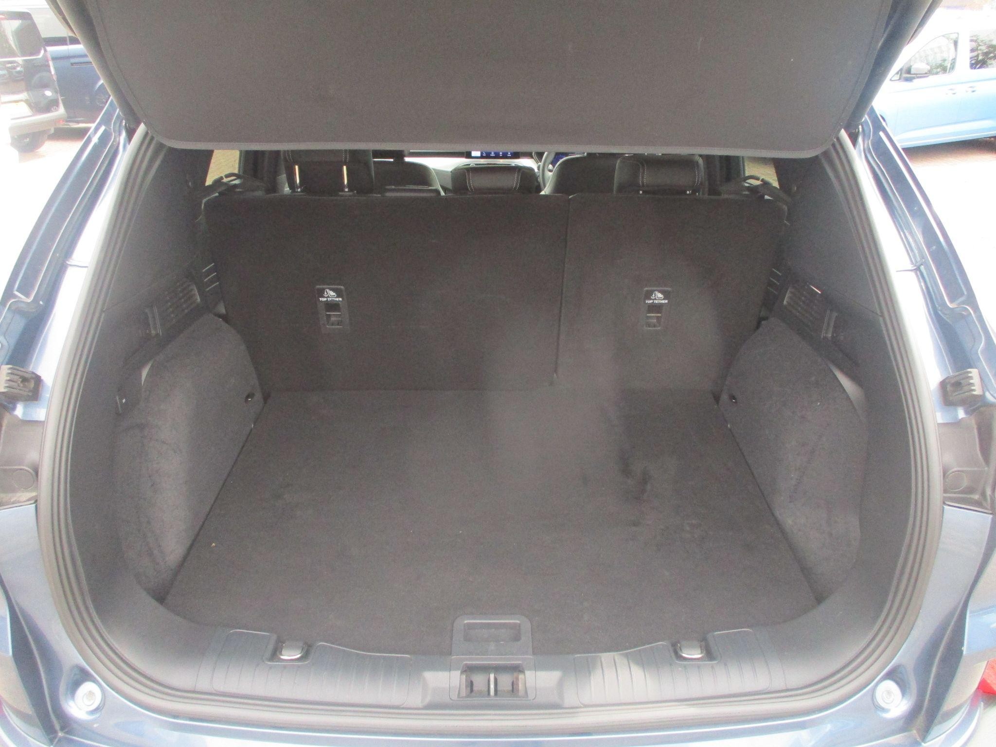 Ford Kuga Image 20