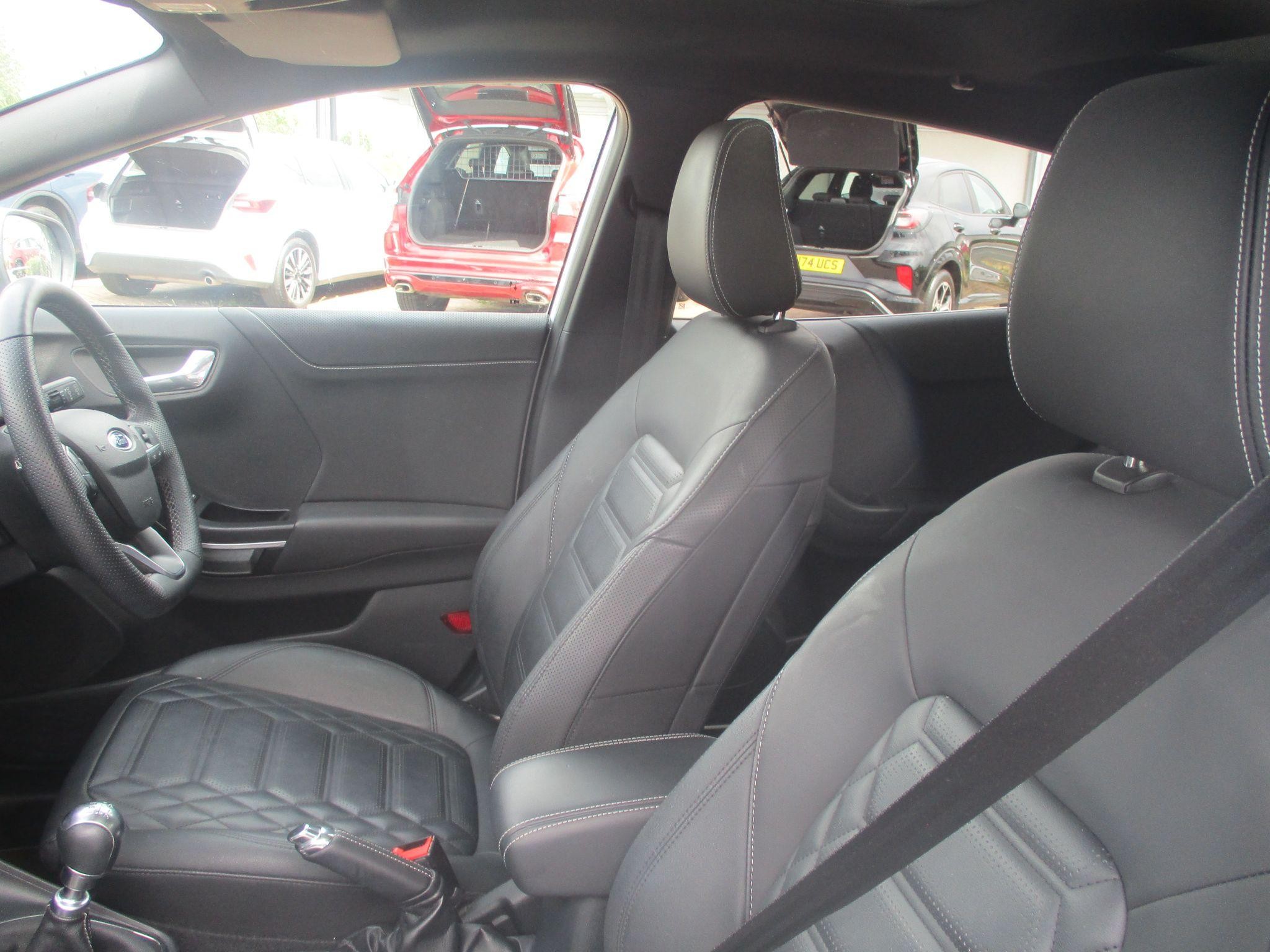 Ford Puma Image 11