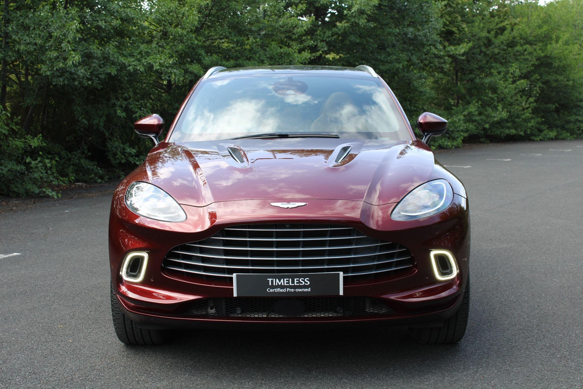 Aston Martin DBX Image 3