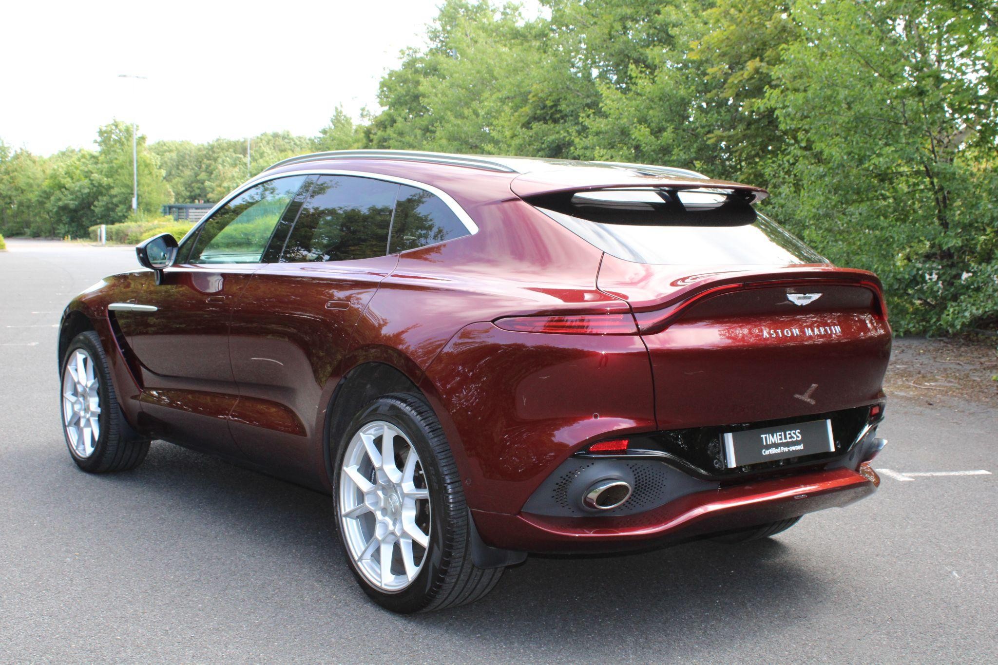Aston Martin DBX Image 6