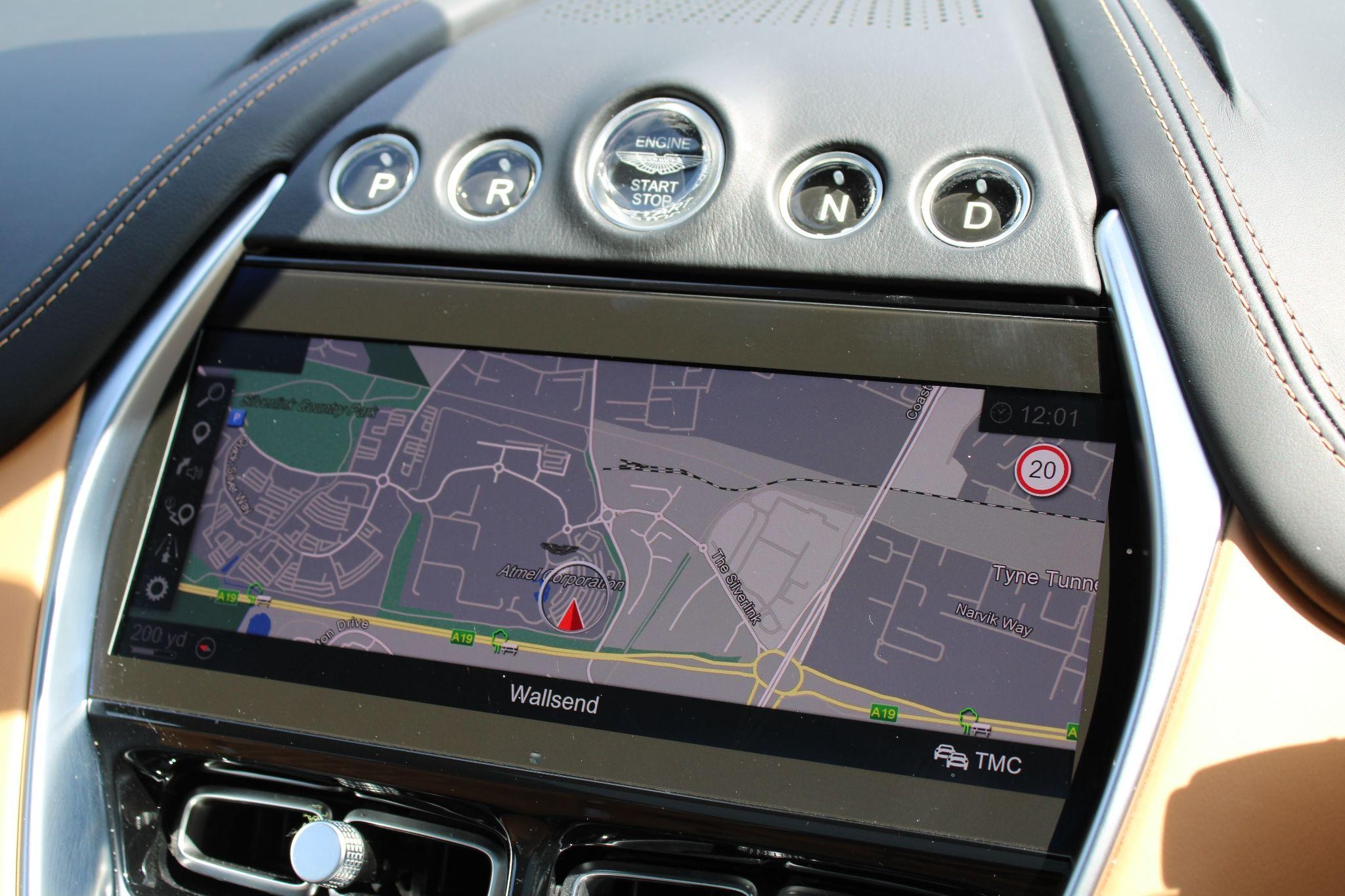Aston Martin DBX Image 22