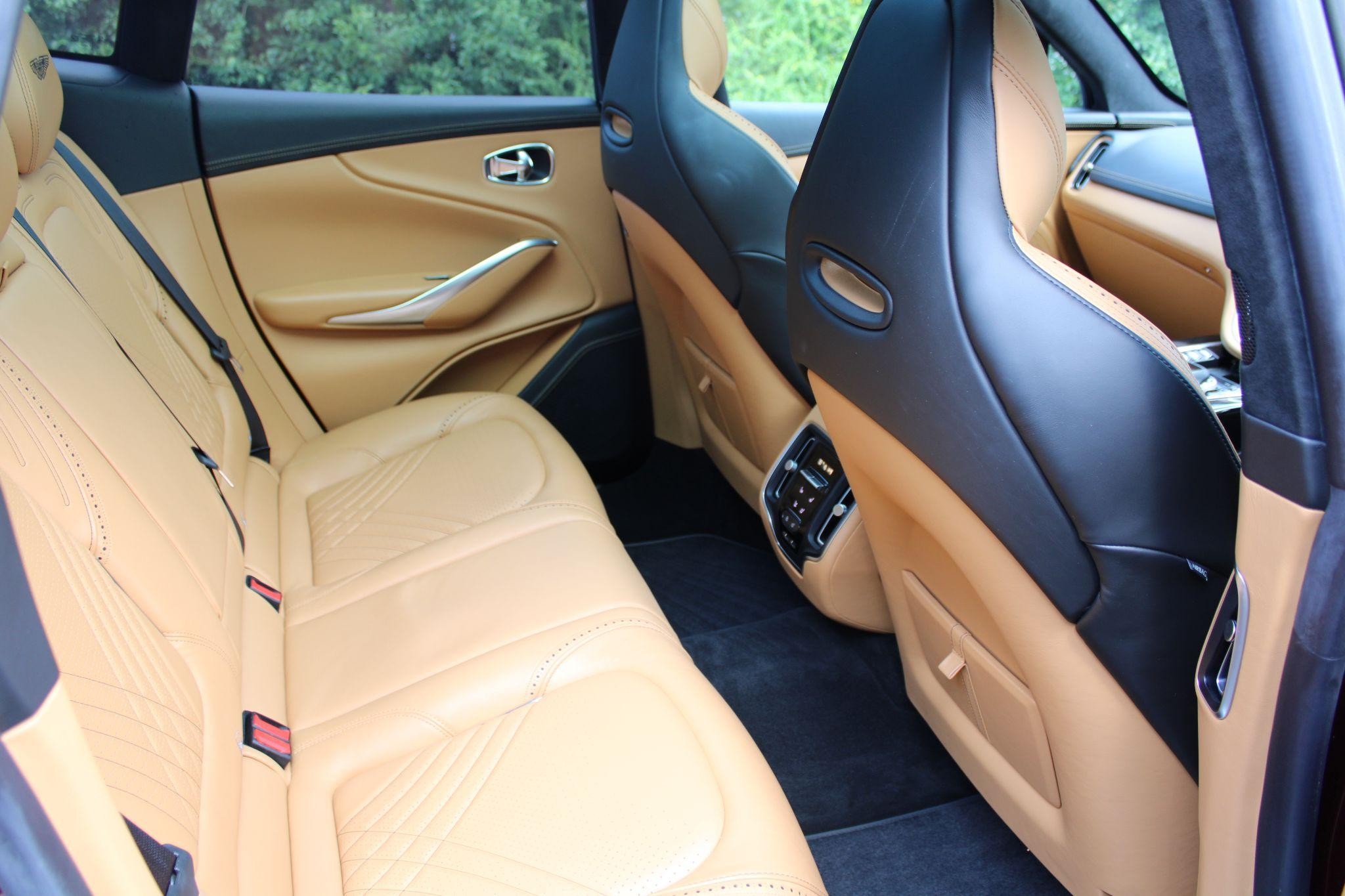 Aston Martin DBX Image 35