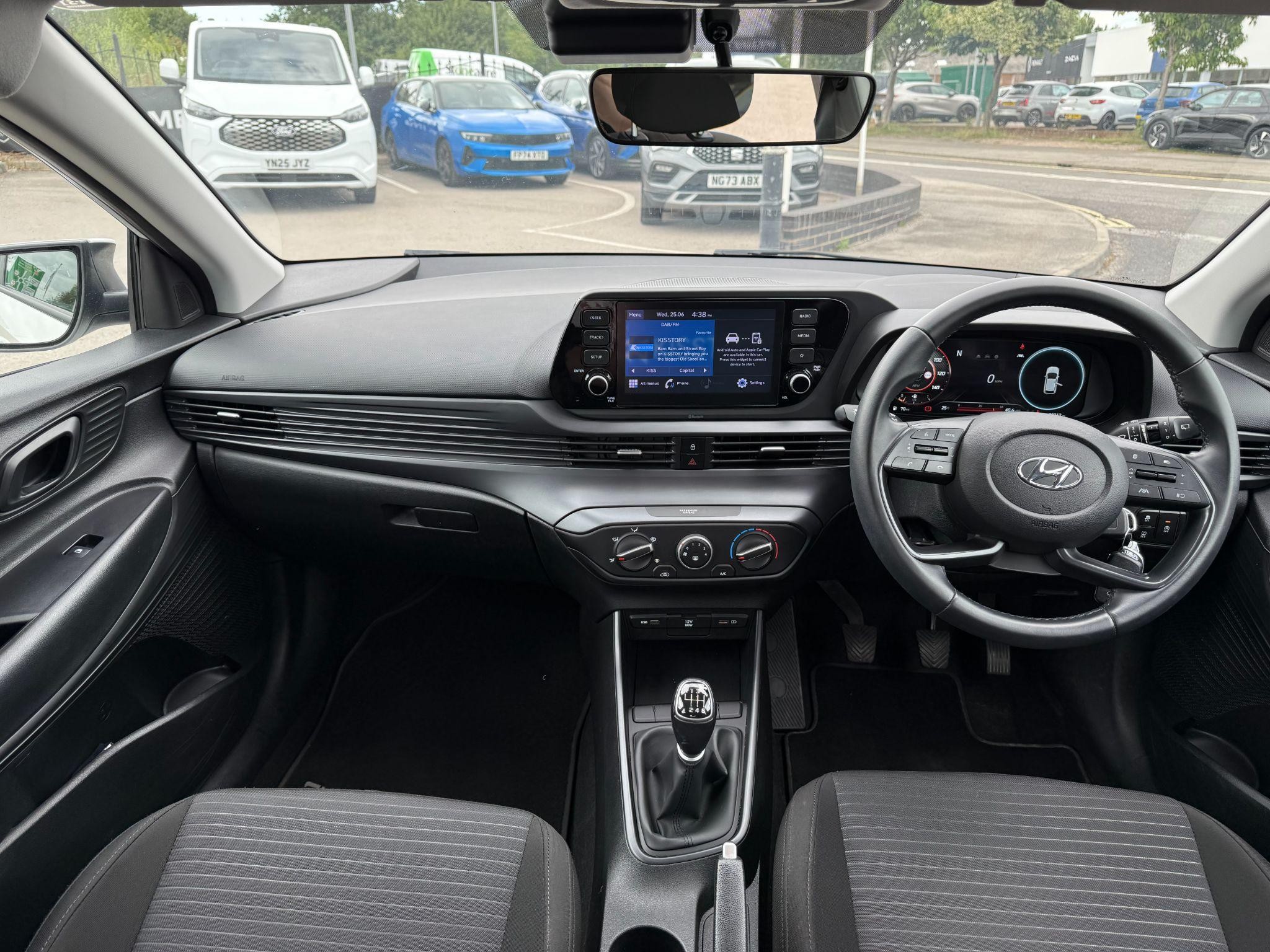 Hyundai i20 Image 9