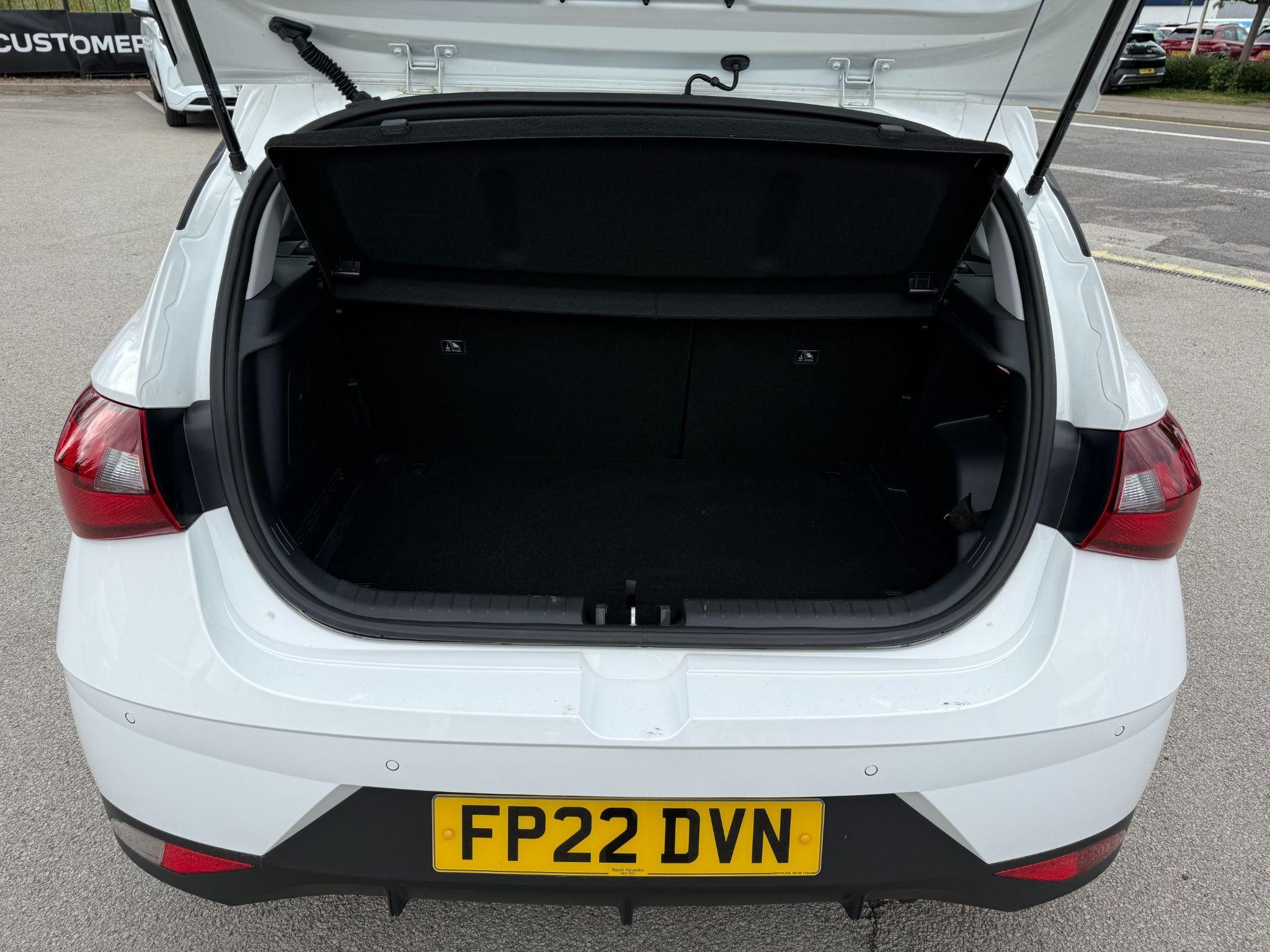 Hyundai i20 Image 24