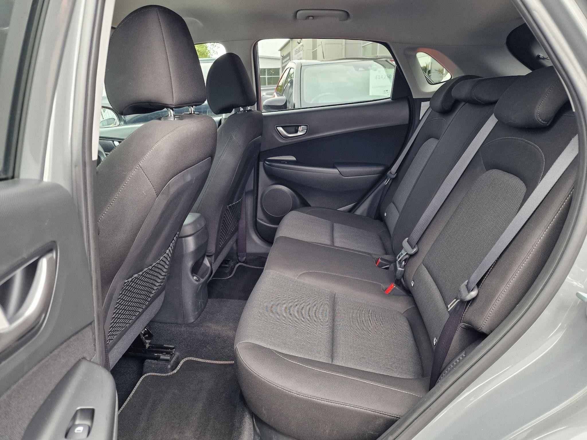 Hyundai KONA Image 12