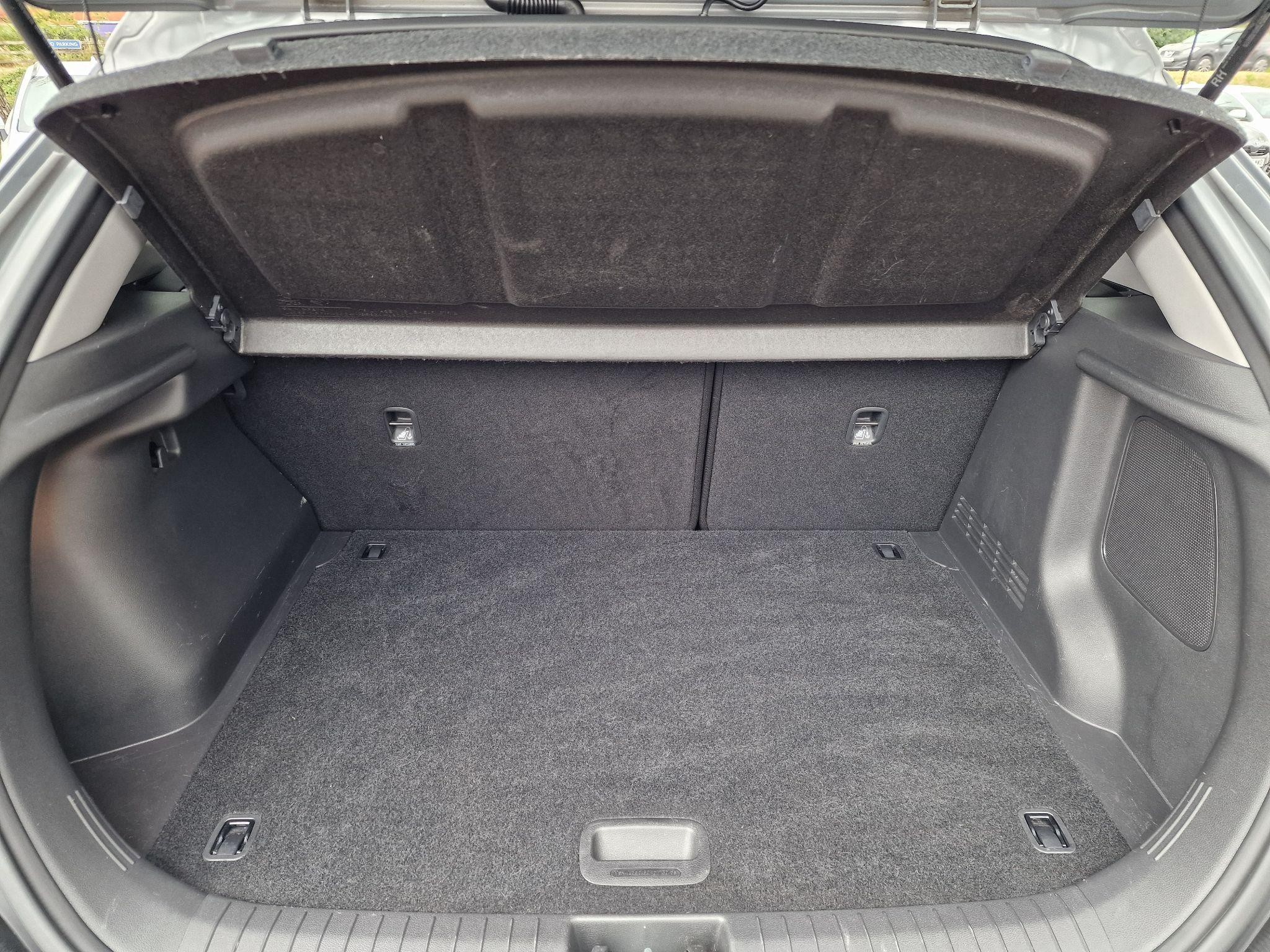 Hyundai KONA Image 14