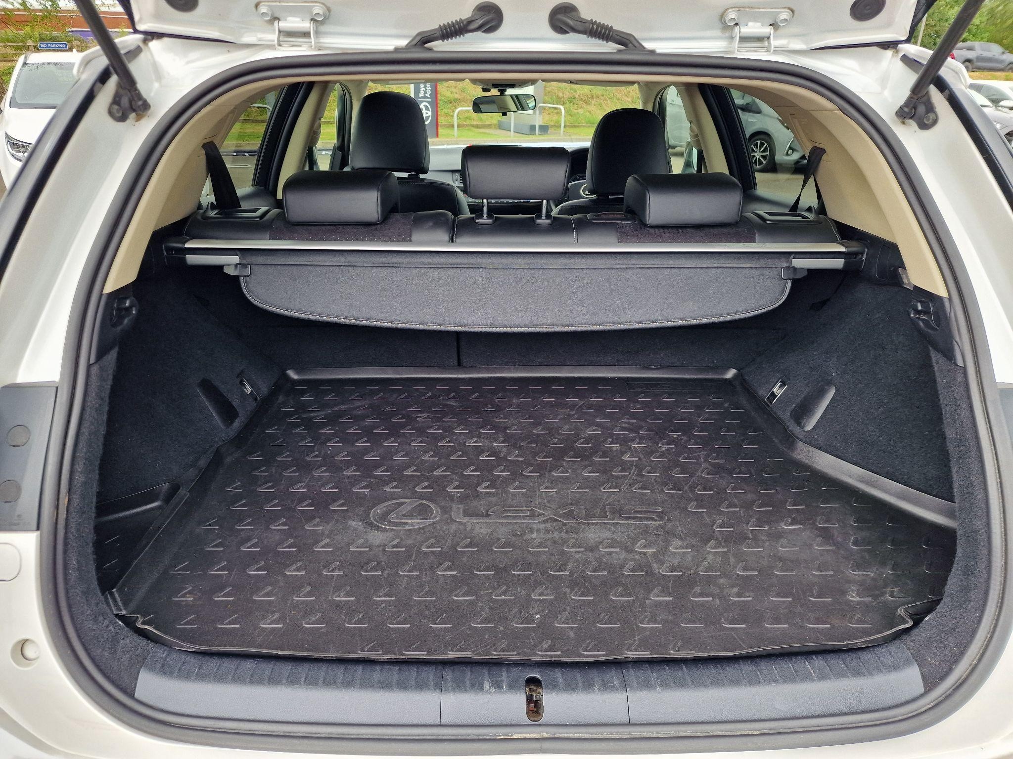 Lexus CT Image 14