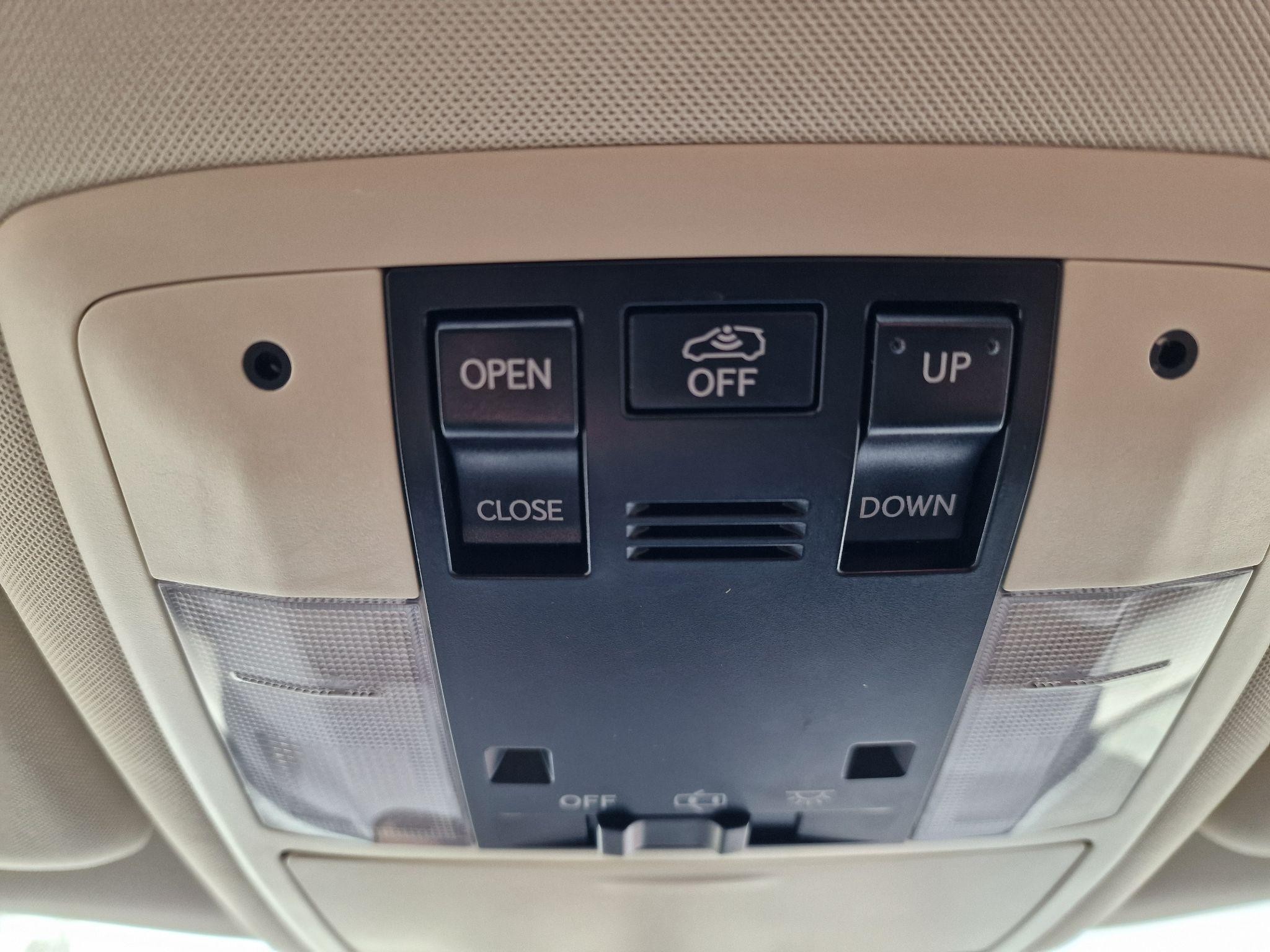Lexus CT Image 21