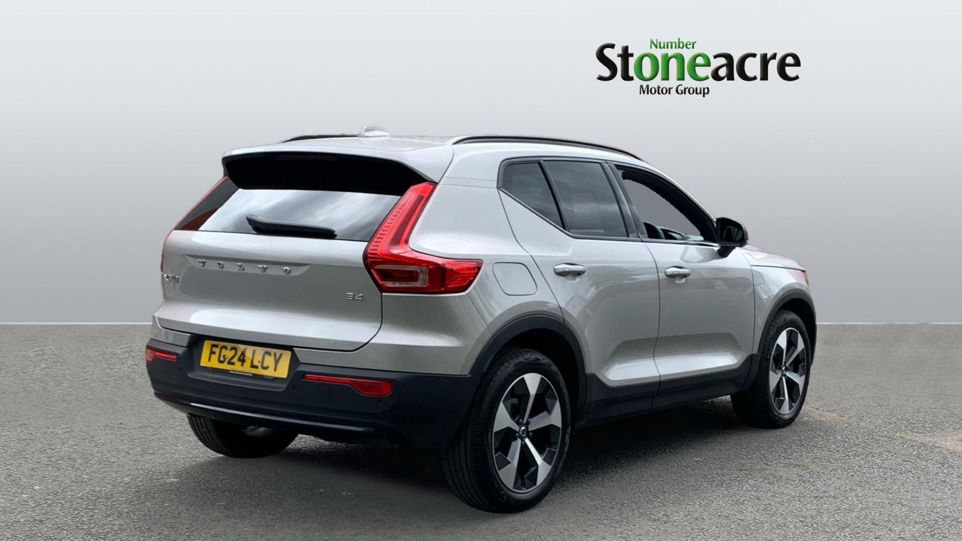Volvo XC40 Image 2