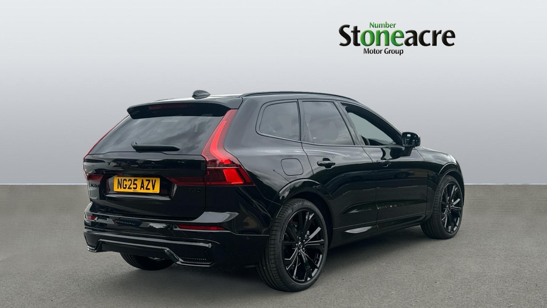 Volvo XC60 Image 2