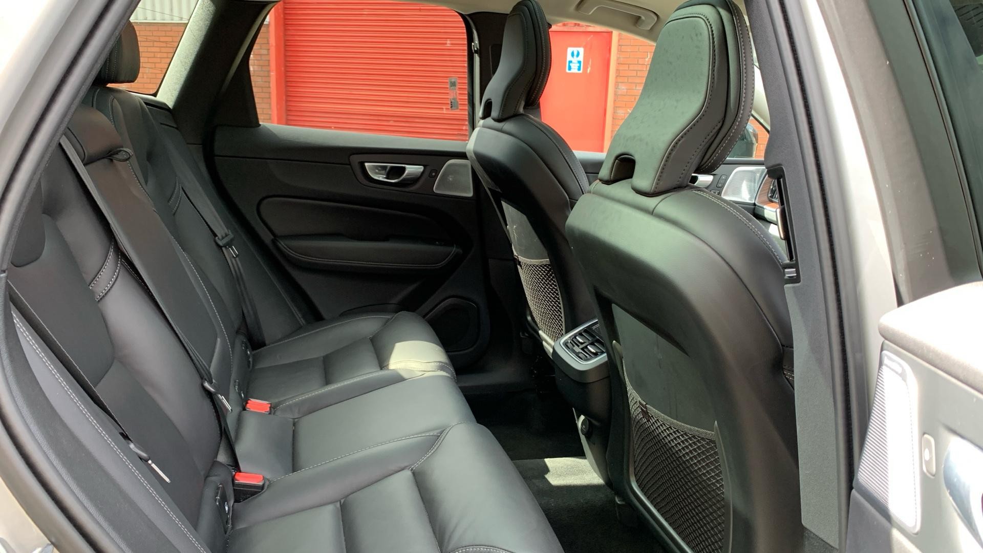 Volvo XC60 Image 6