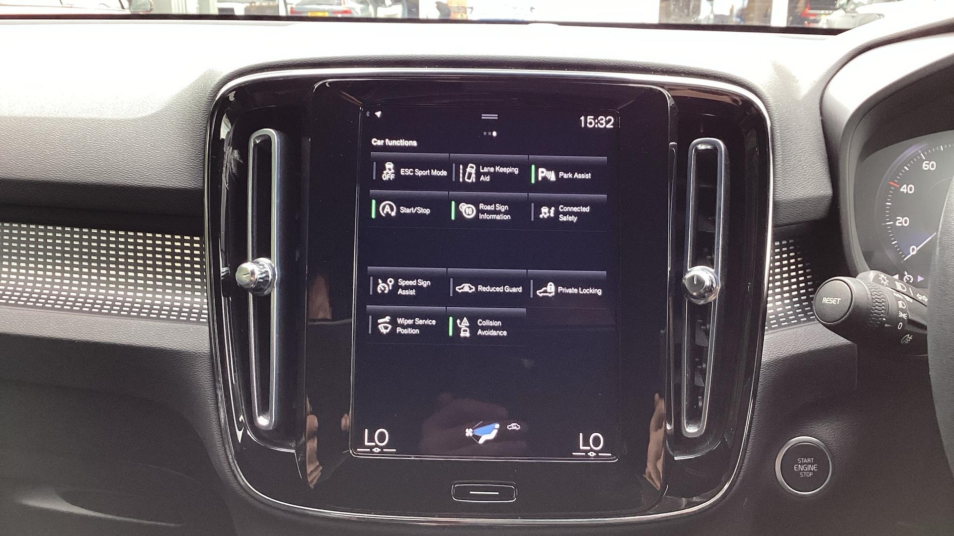 Volvo XC40 Image 16
