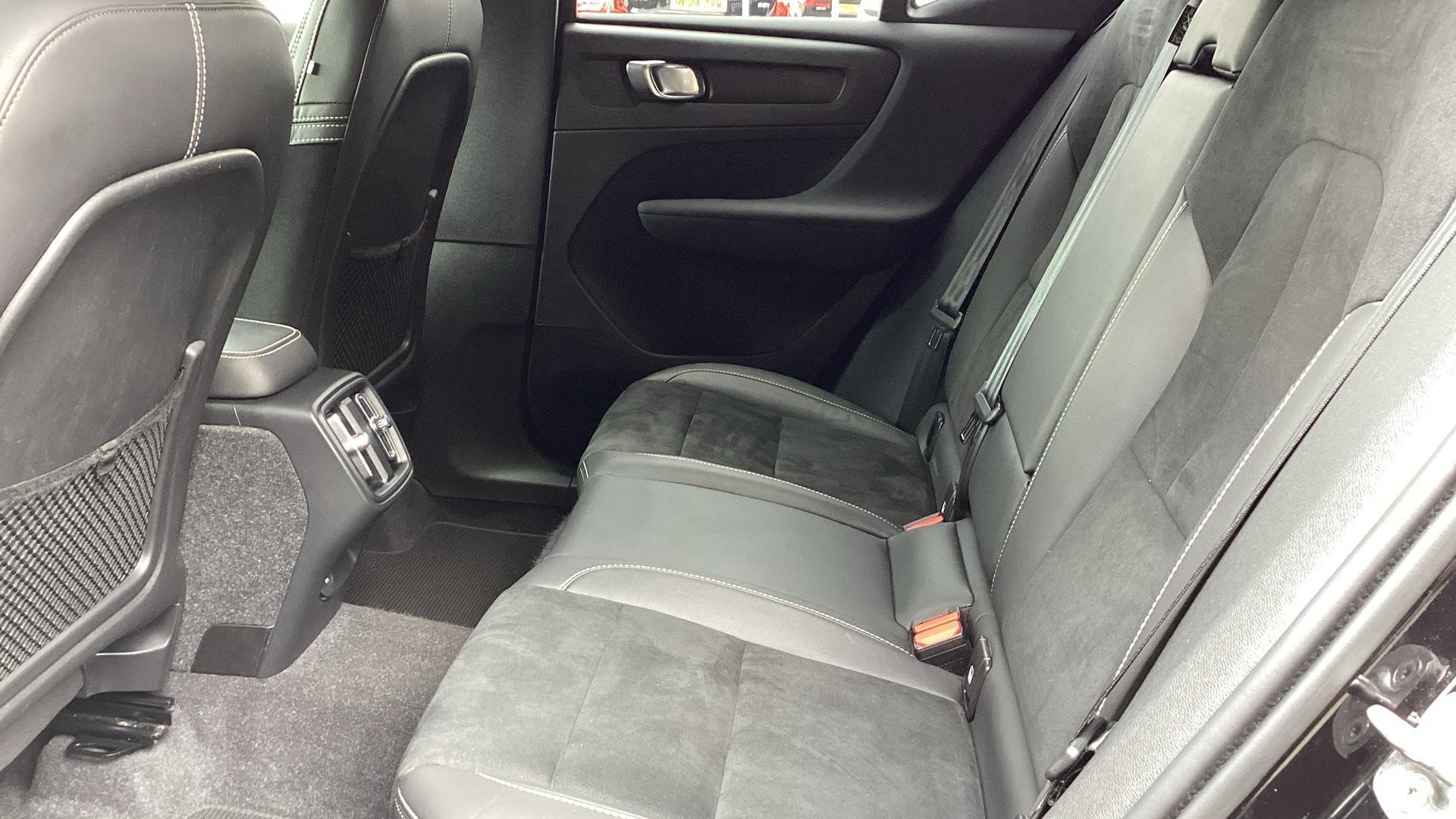 Volvo XC40 Image 31
