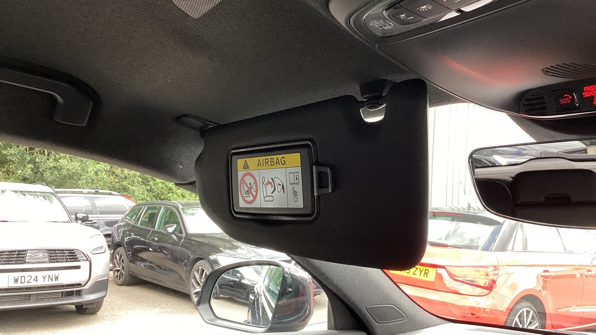 Volvo XC40 Image 37