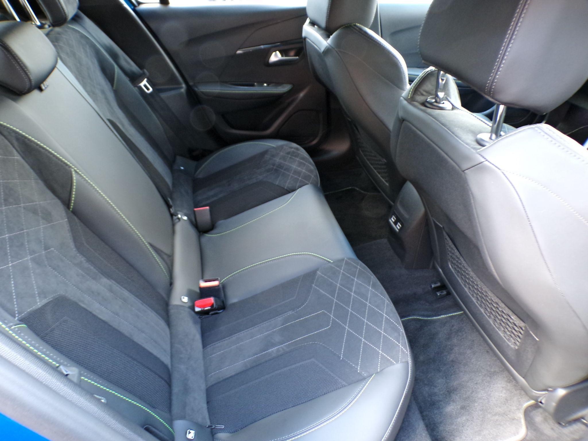 Peugeot 208 Image 20