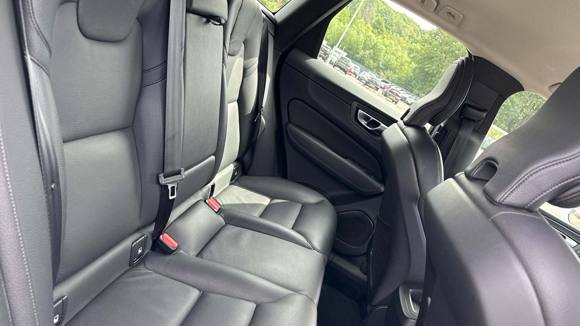 Volvo XC60 Image 6