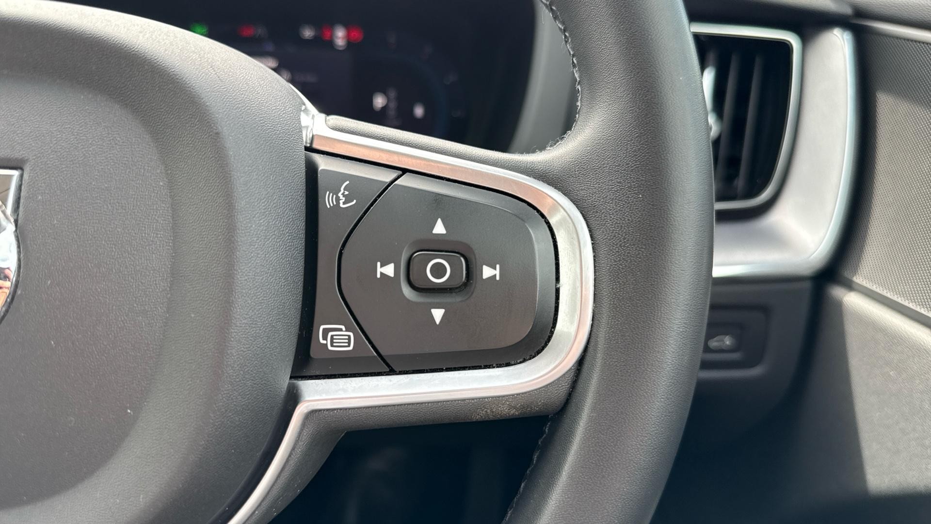 Volvo XC60 Image 17