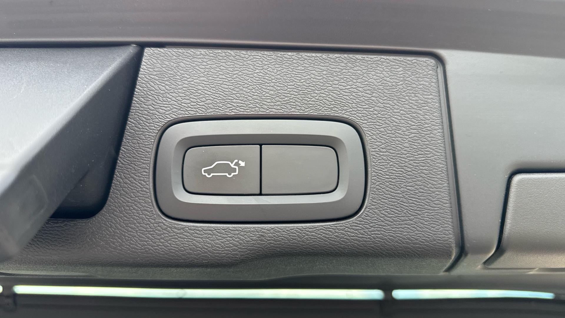 Volvo XC60 Image 25