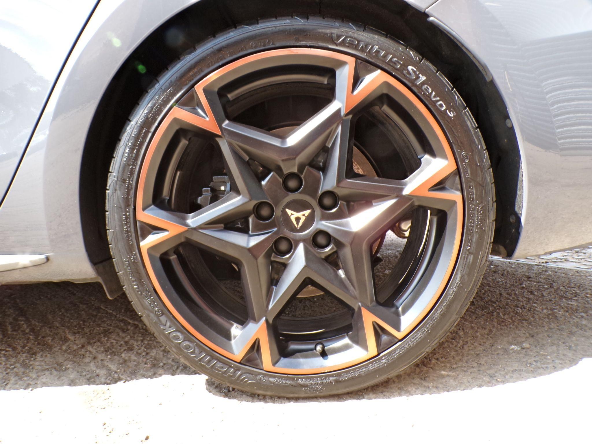 CUPRA Leon Image 9