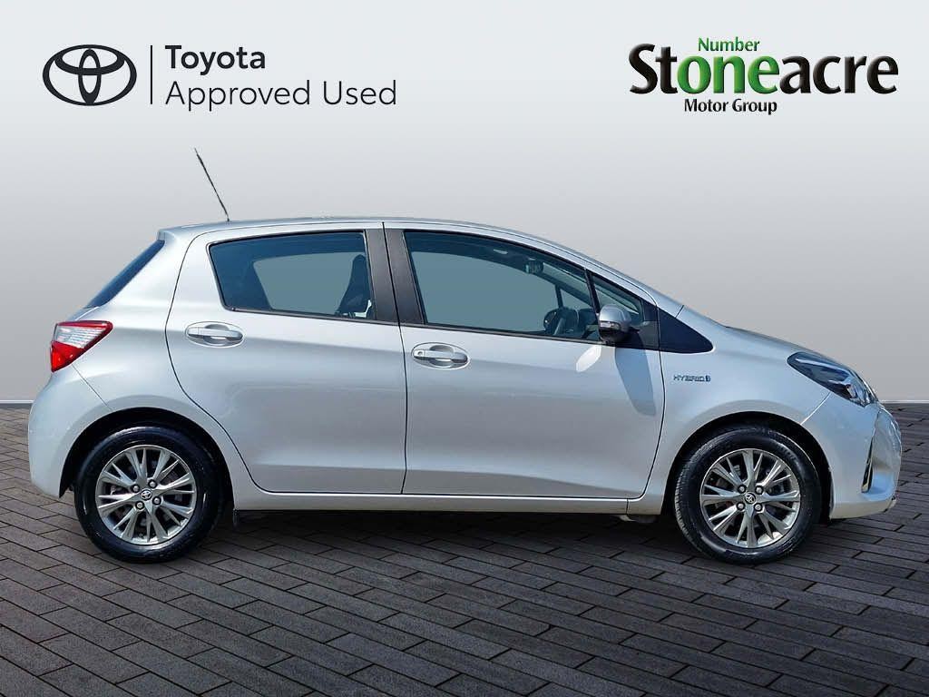 Toyota Yaris Image 18