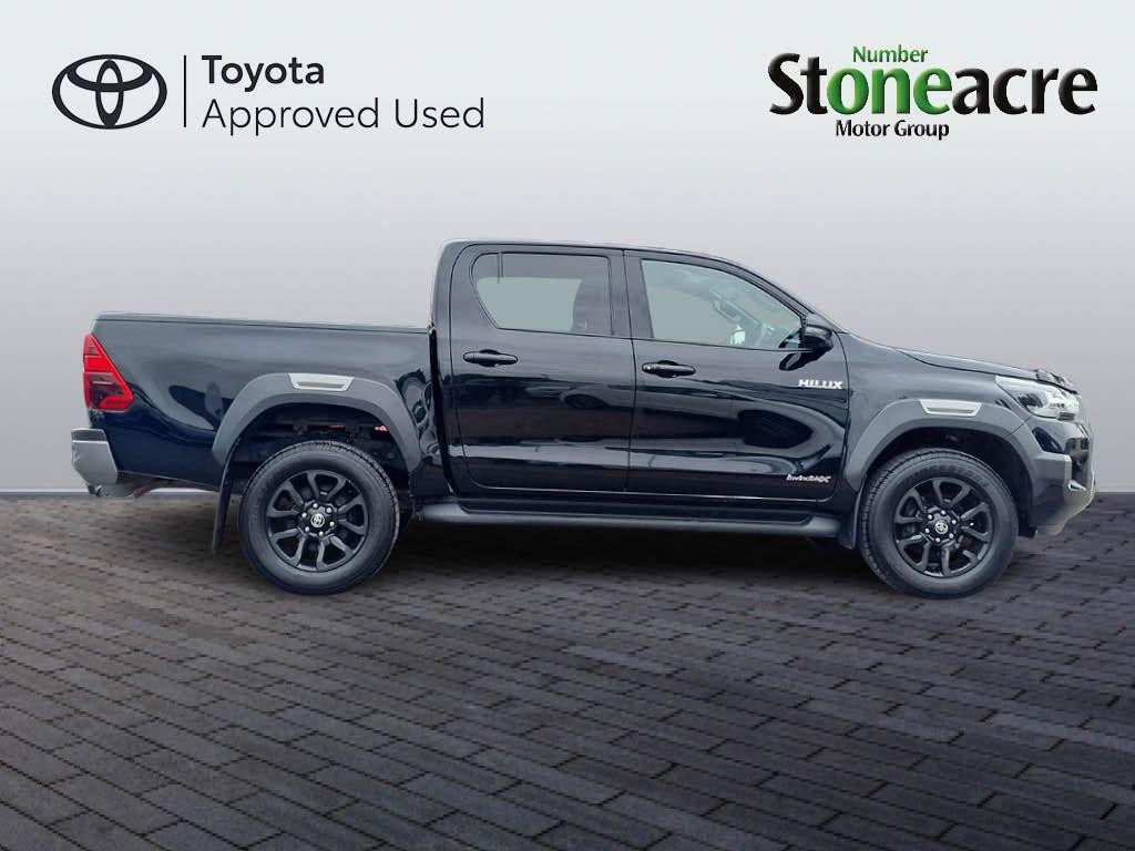 Toyota Hilux Image 18