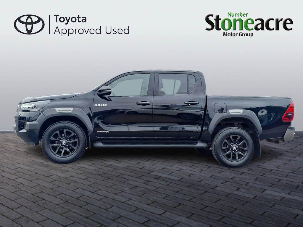 Toyota Hilux Image 19
