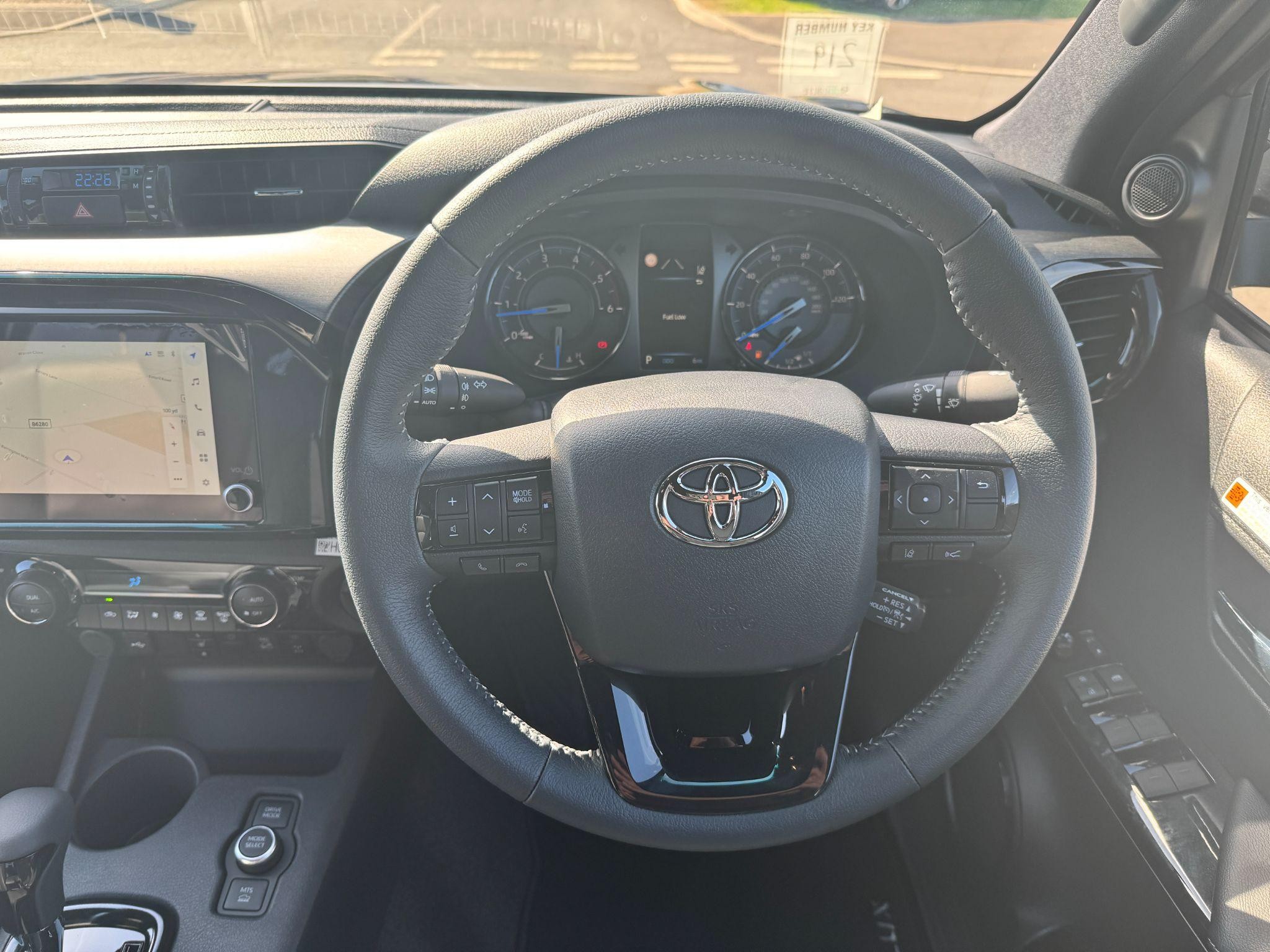 Toyota Hilux Image 19